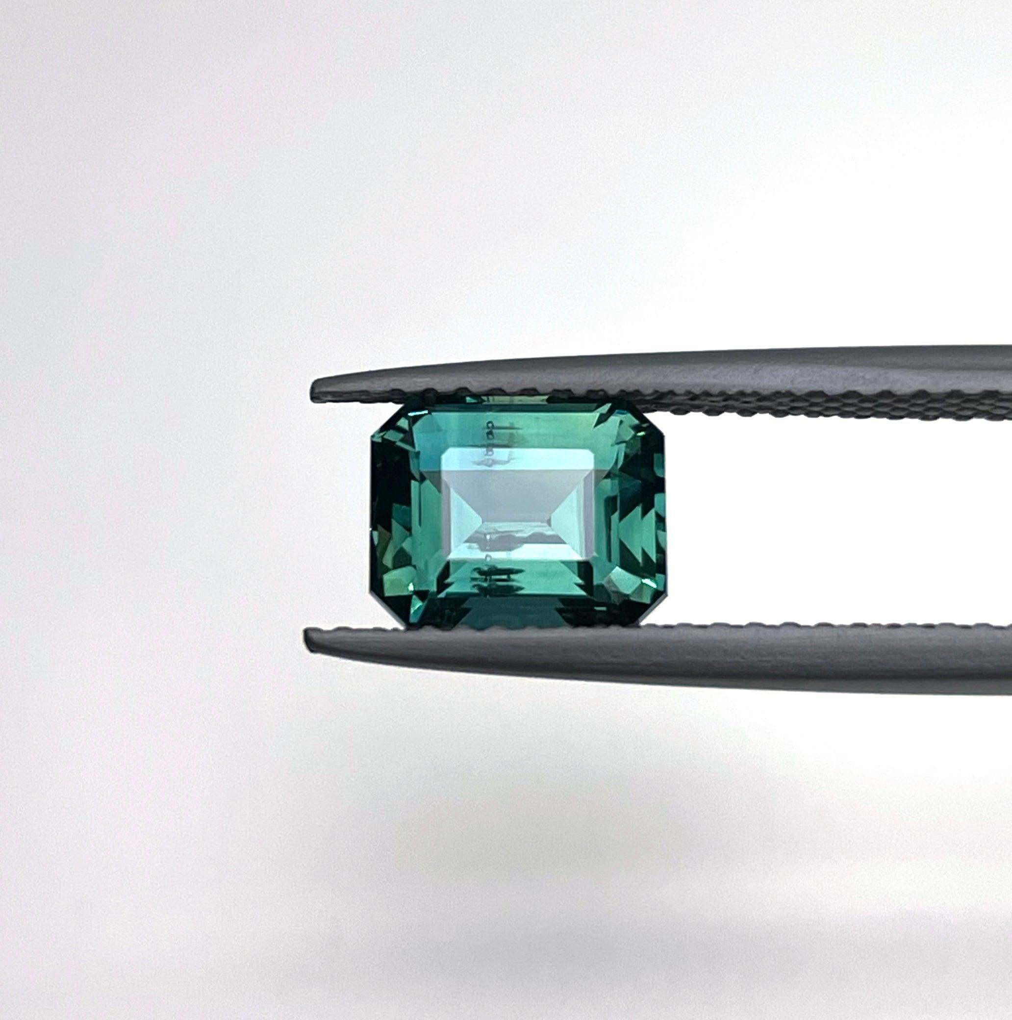 teal blue green gemstone sapphire