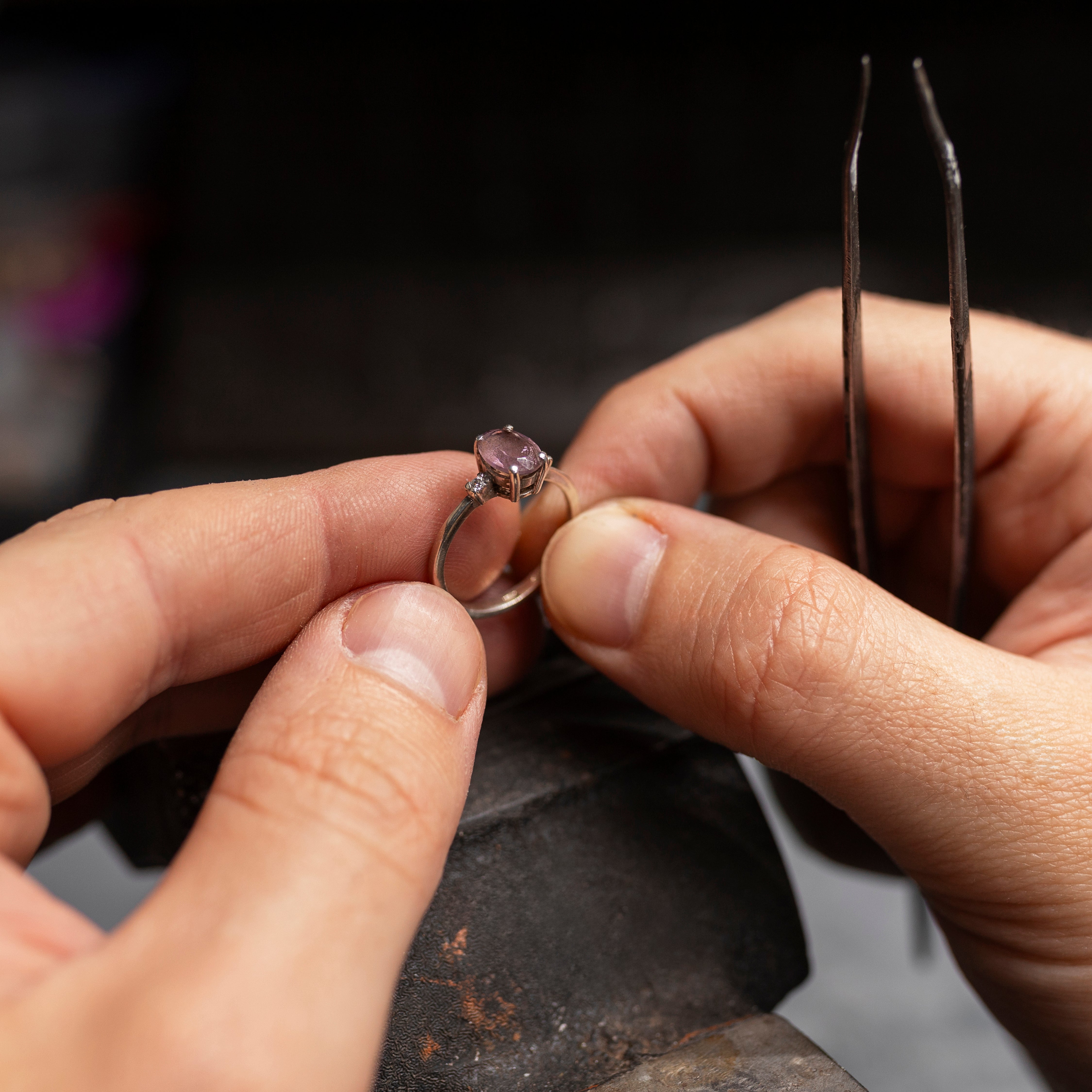 cleaning a sapphire ring
