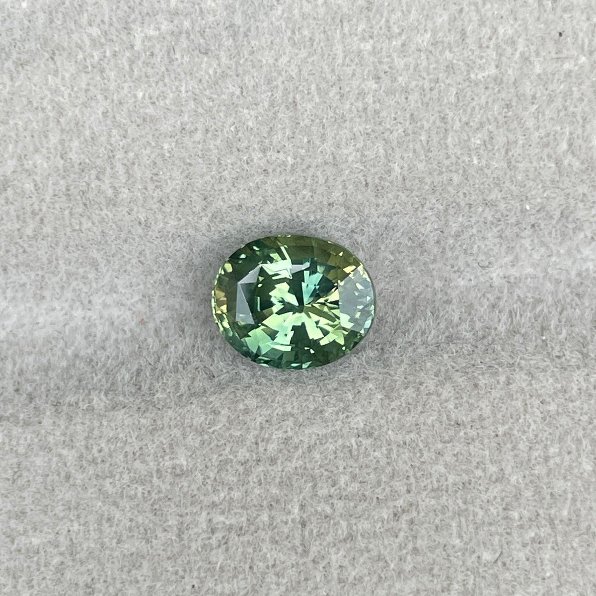Émeraude Brute Naturelle Certifiée - Pierre Précieuse Verte Non Taillée - 200-500 Carats