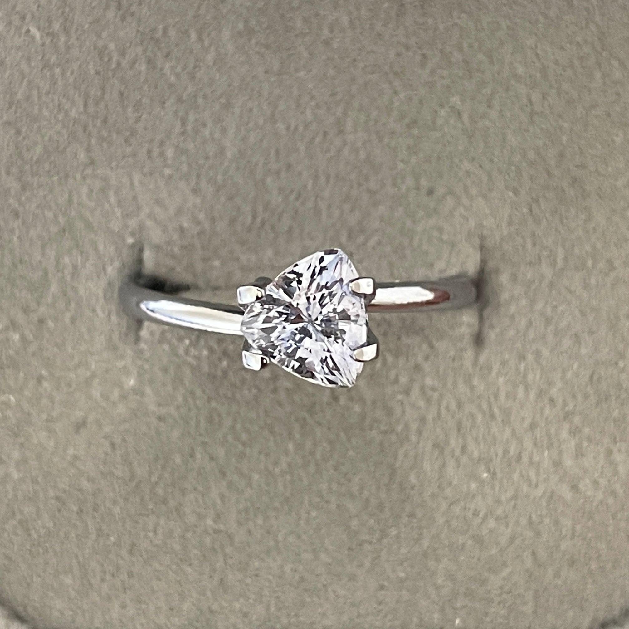 Natural Snowy White sapphire 1.48 crt