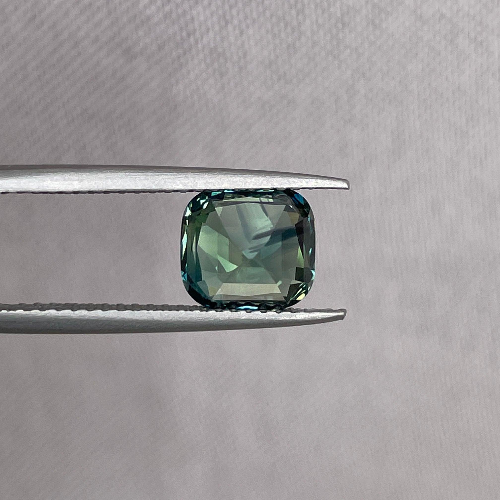 Northern Lights teal sapphire 2.73 crt. Loose gemstone, unmounted sapphire - NASHGEMS