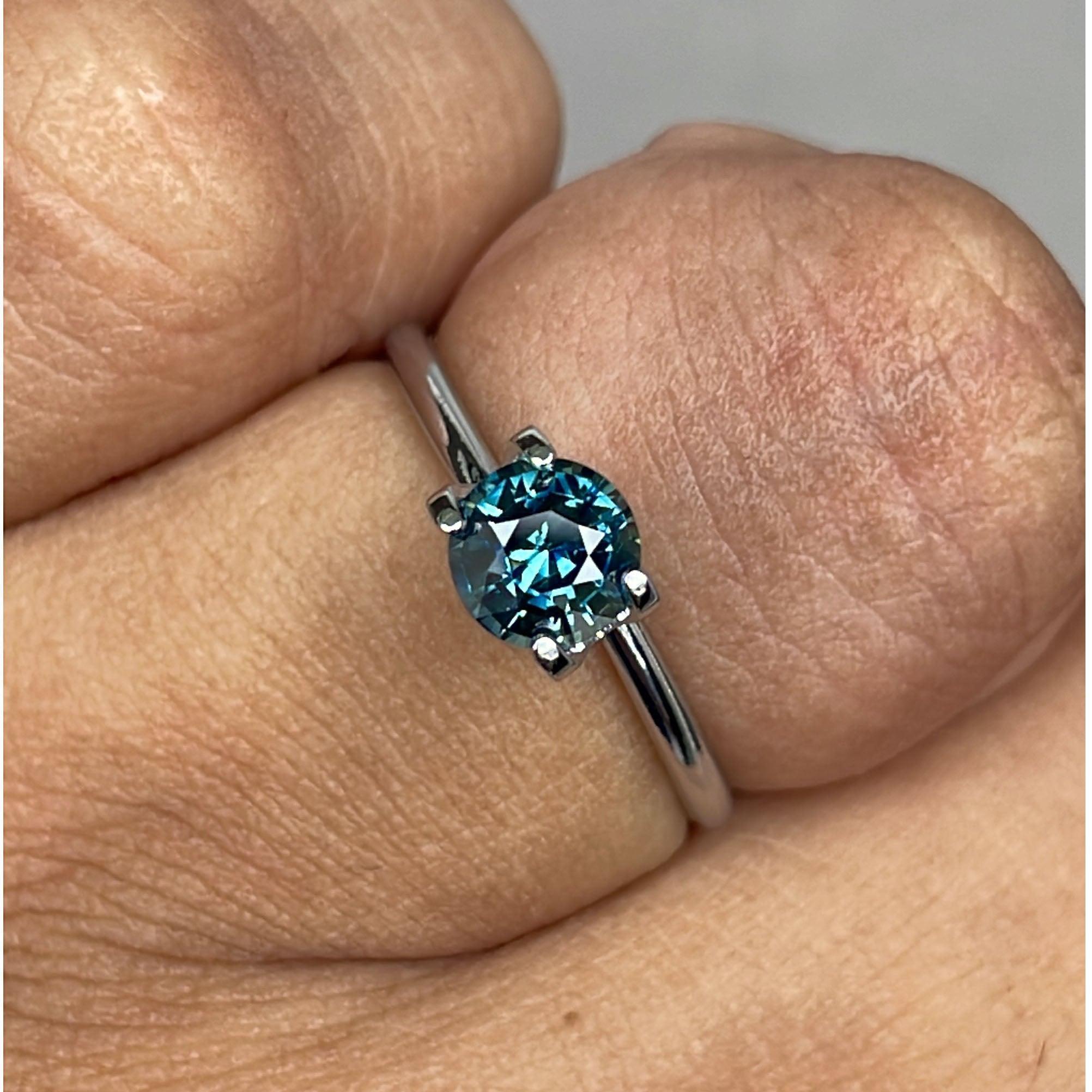 Teal sapphire stone, Northern lights teal sapphire 1.07 crt. Precision Faceted Loose Gemstone.