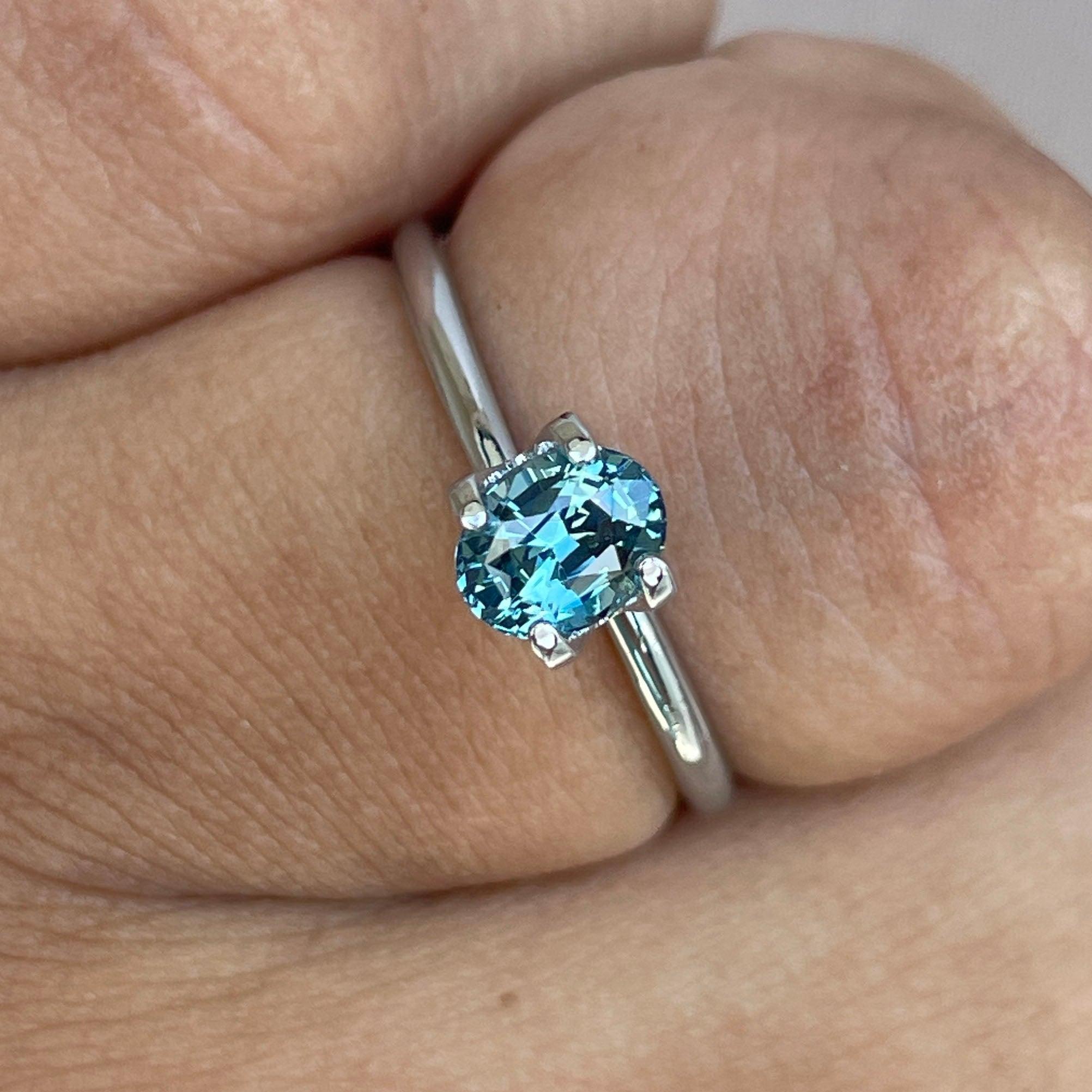 Teal sapphire stone, Caribbean green teal sapphire 0.97 crt.