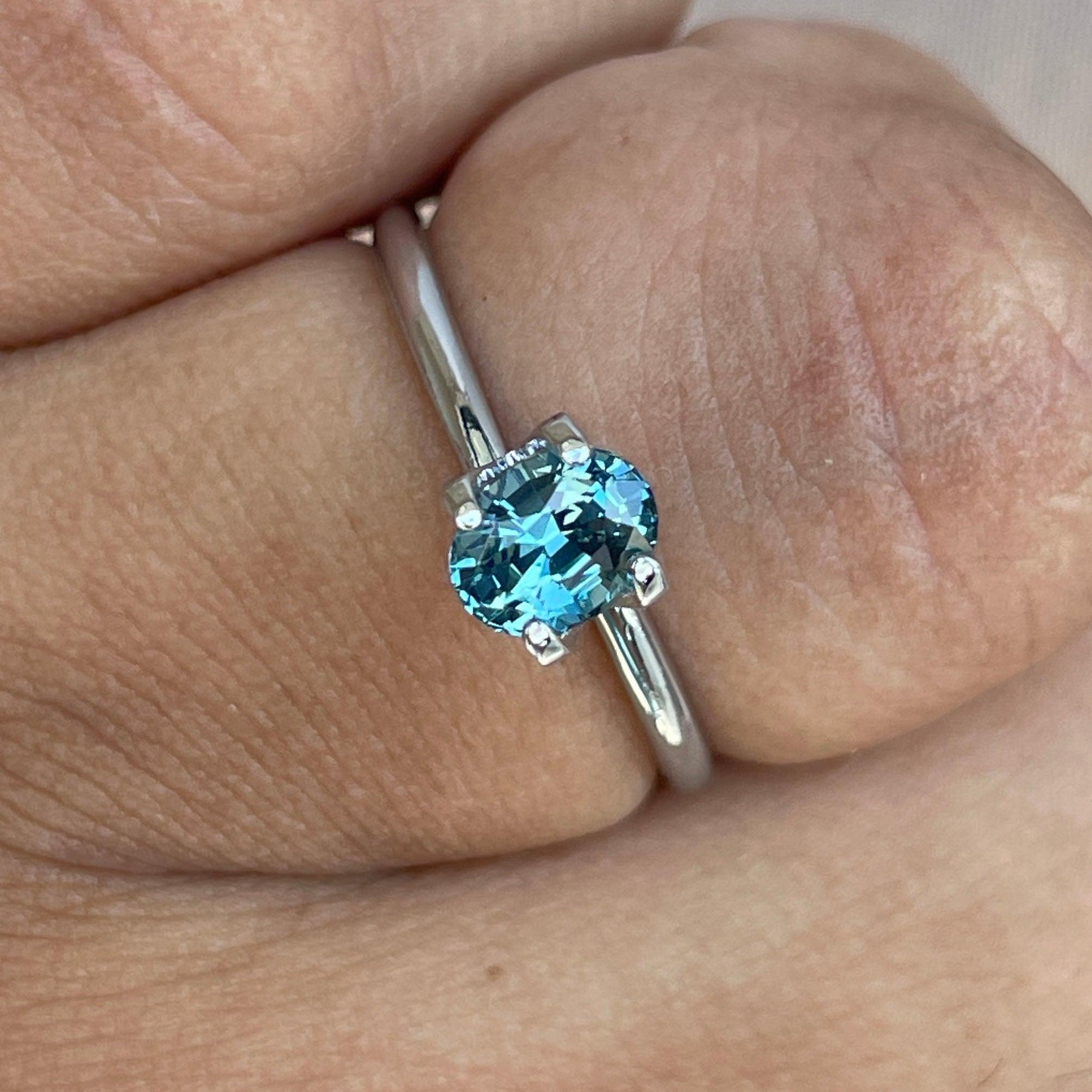 Teal sapphire stone, Caribbean green teal sapphire 0.97 crt. - NASHGEMS