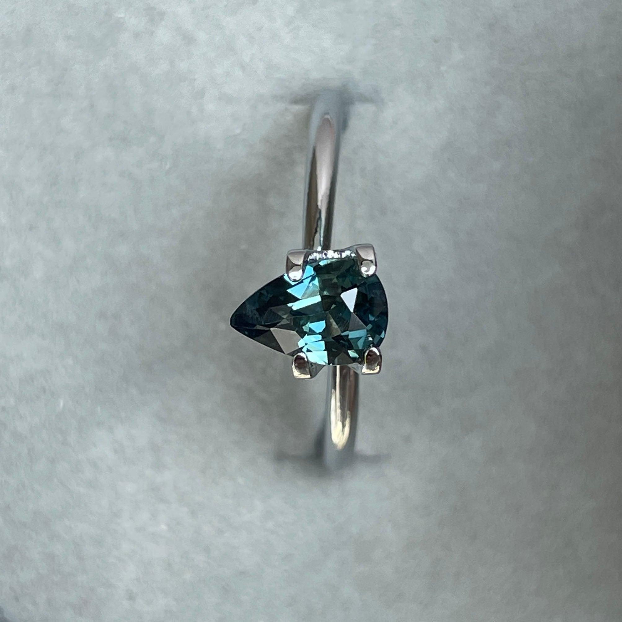 Teal sapphire Pear cut, 0.93 crt