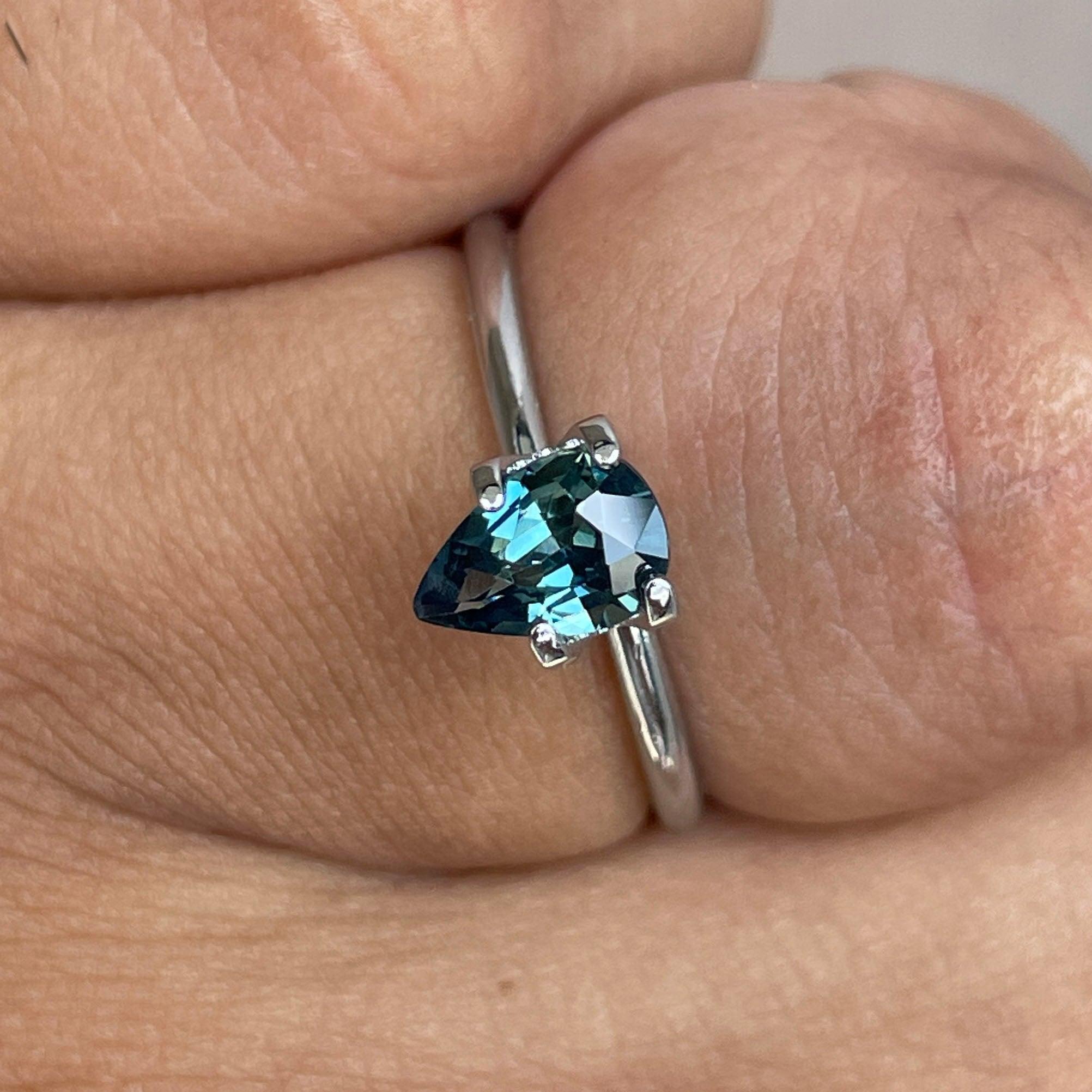 Teal sapphire Pear cut, 0.93 crt