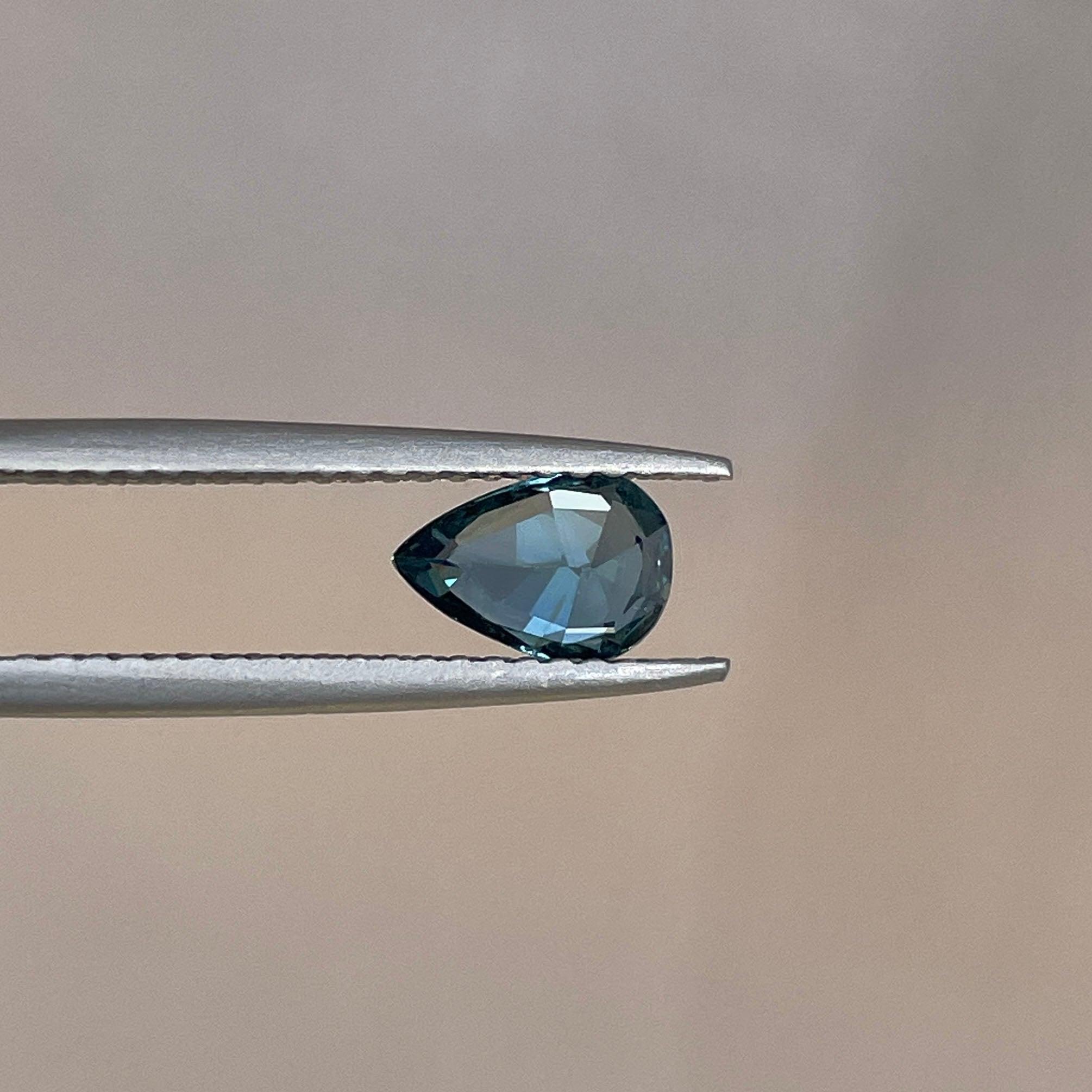 Teal sapphire Pear cut, 0.87 crt - NASHGEMS