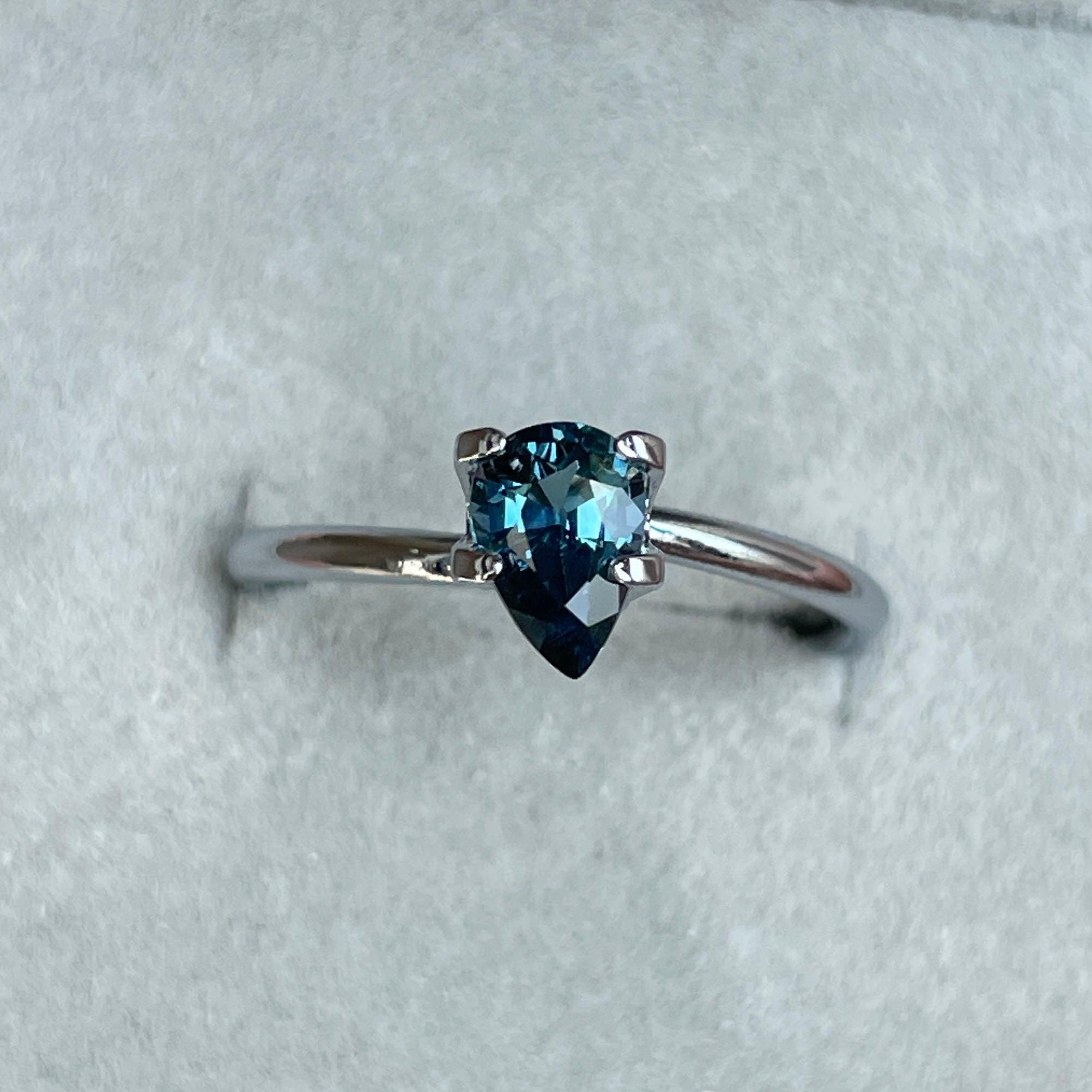 Teal sapphire Pear cut, 0.87 crt