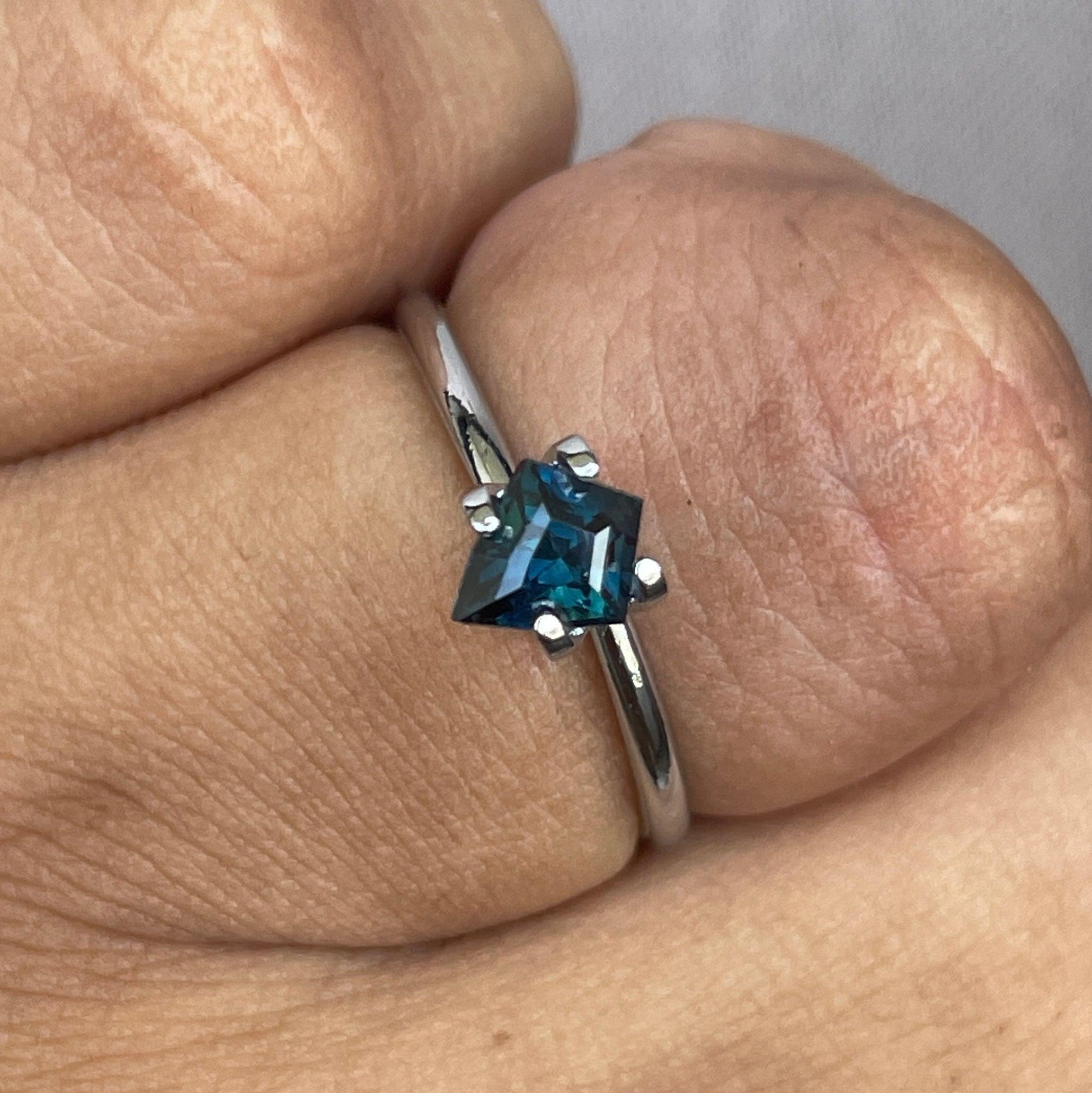 Teal Sapphire 0.82 Ct - NASHGEMS