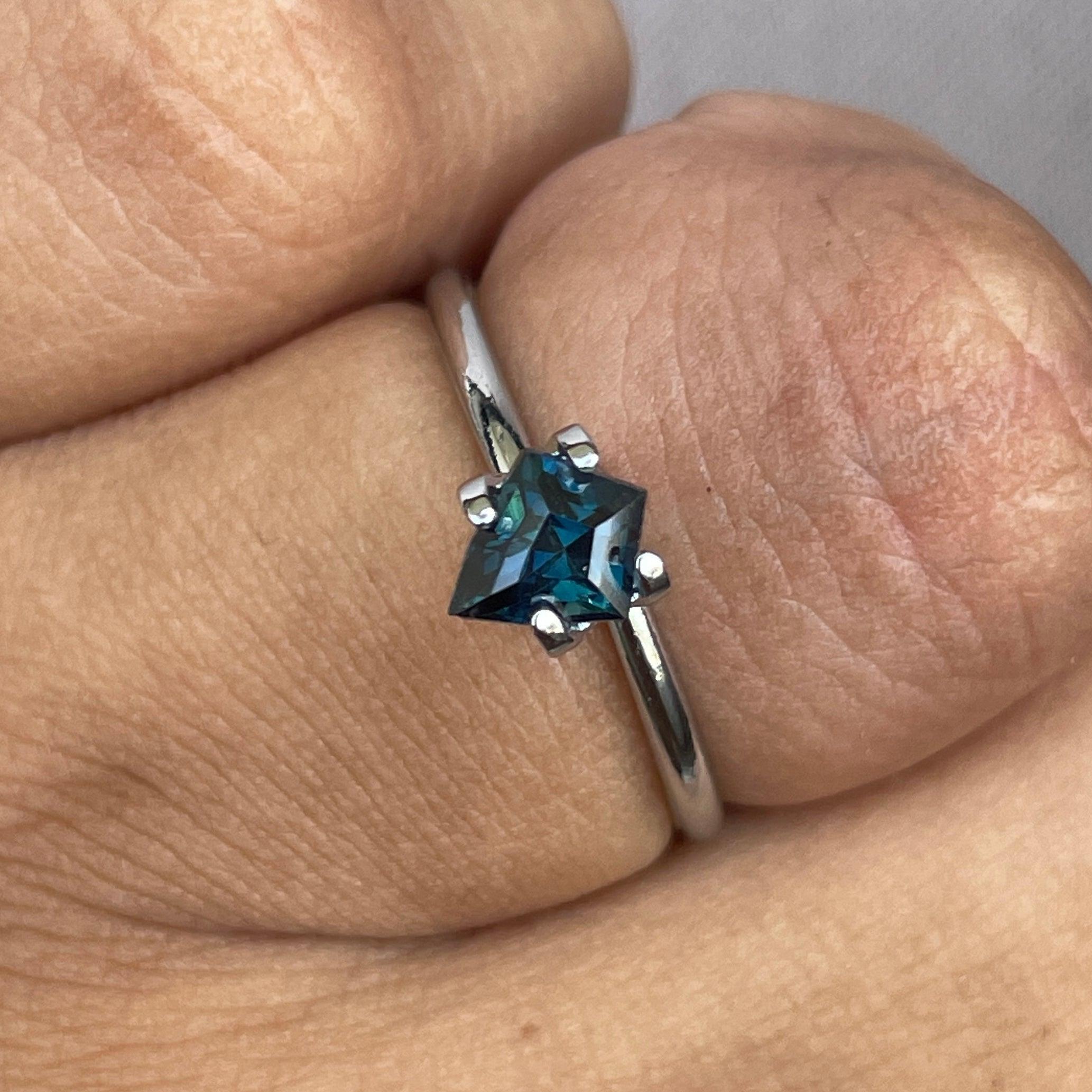 Teal Sapphire 0.82 Ct