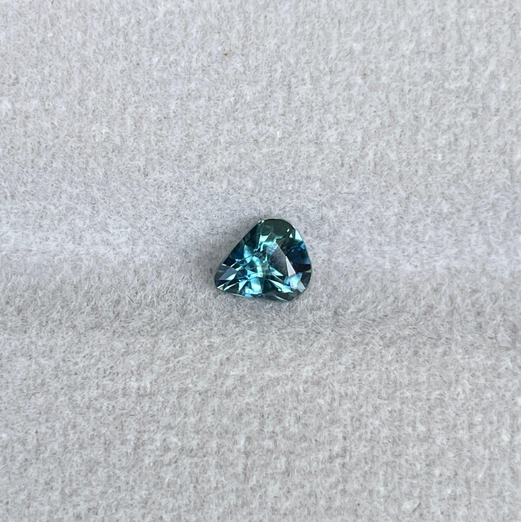 Natural Teal Sapphire 0.54 CT, Teal Sapphire Engagement Rings, Green Sapphire, Wedding Rings, Parti Sapphire, Pear Cut Gemstones
