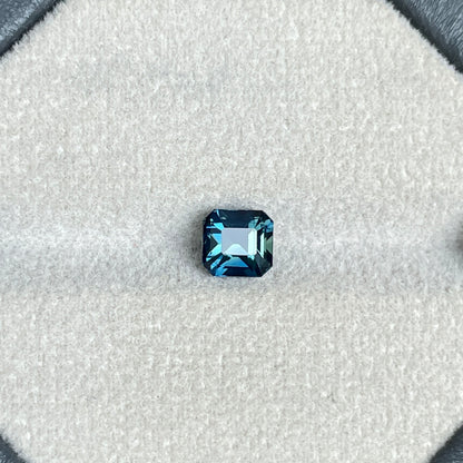Blueish green sapphire, 1.52 crt.