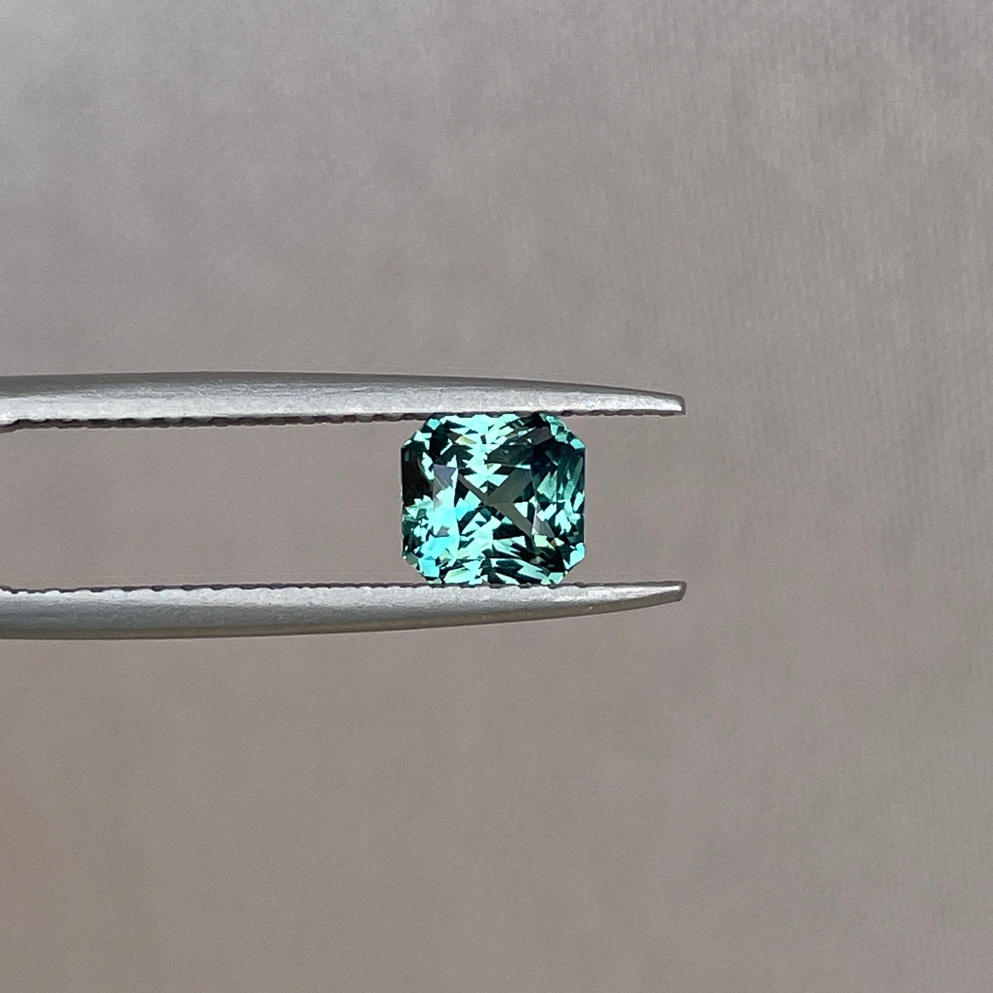 Greenish blue sapphire, 1.03 crt.