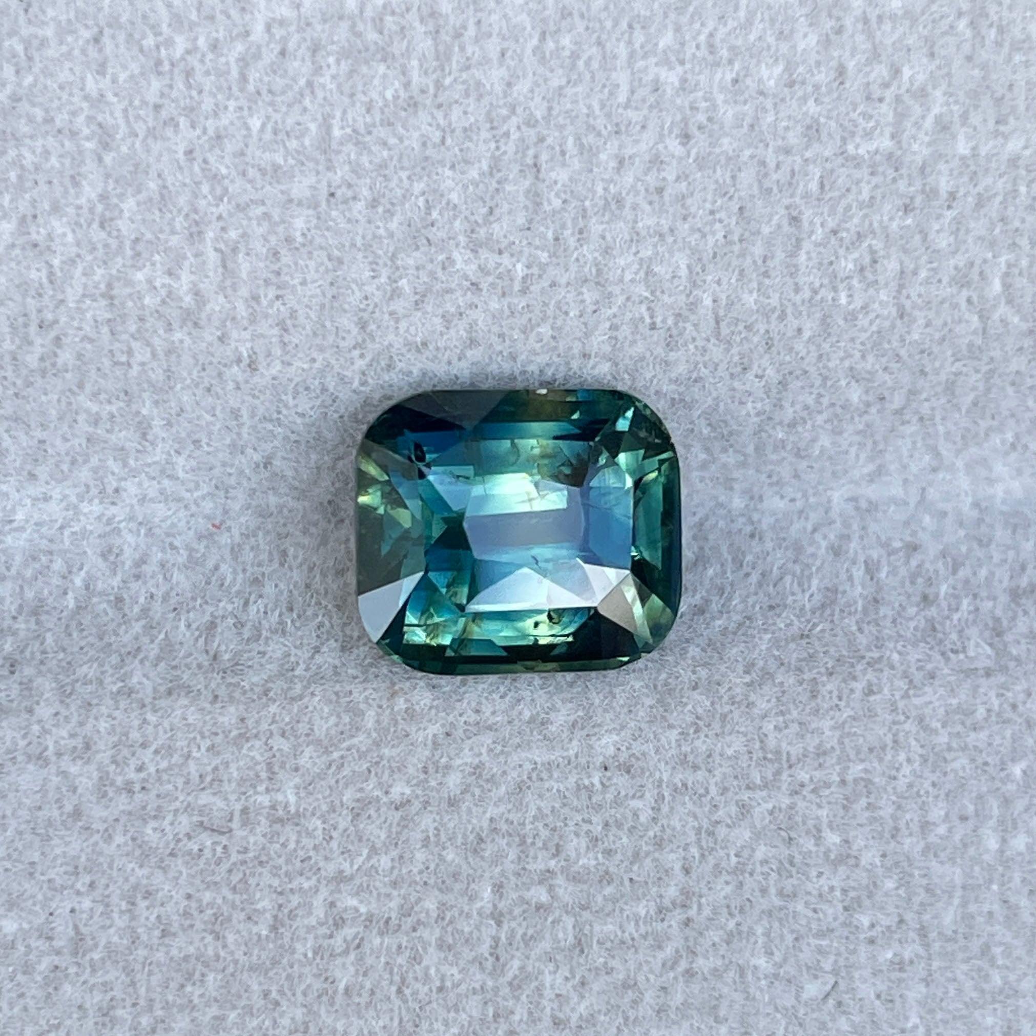 3.15 crt Green Sapphire Blue yellow Natural Sapphire