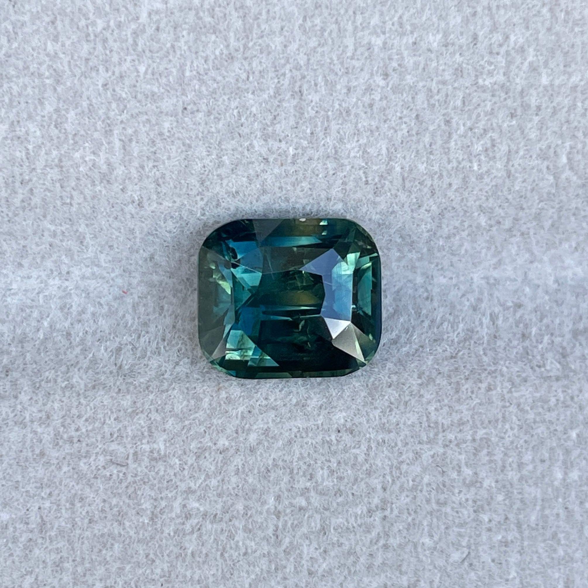 3.15 crt Green Sapphire Blue yellow Natural Sapphire
