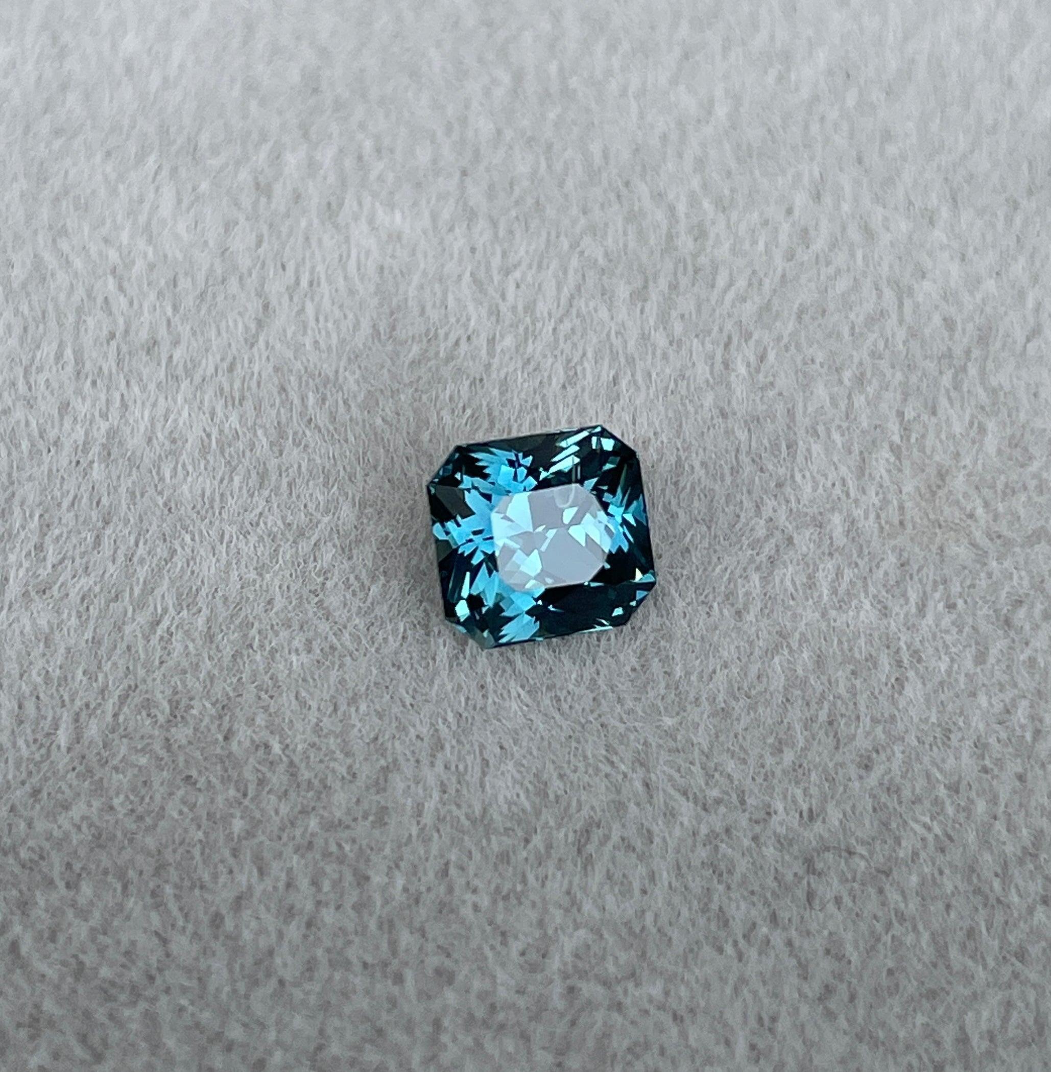 Blue Green Teal Sapphire 