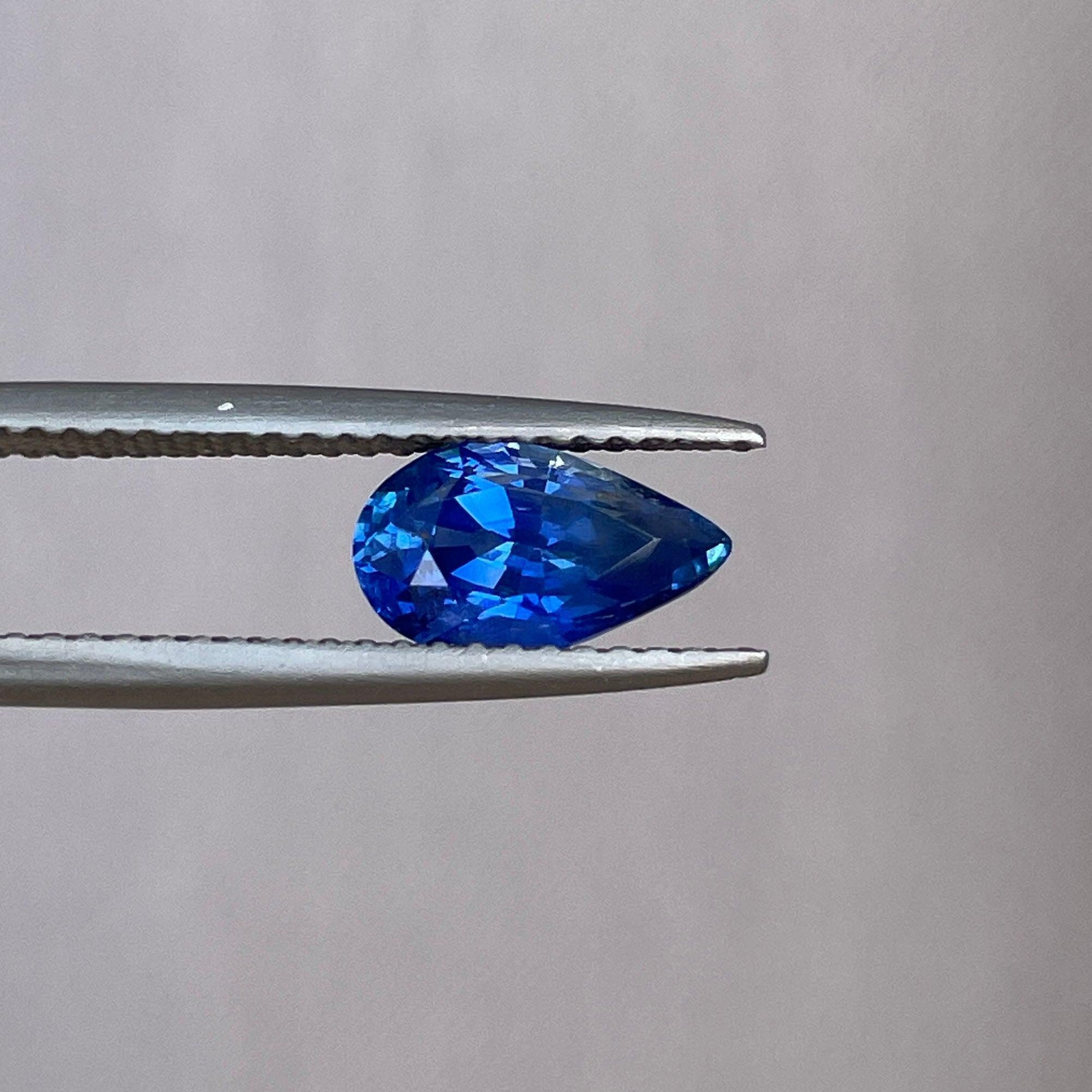 blue sapphire engagement rings
