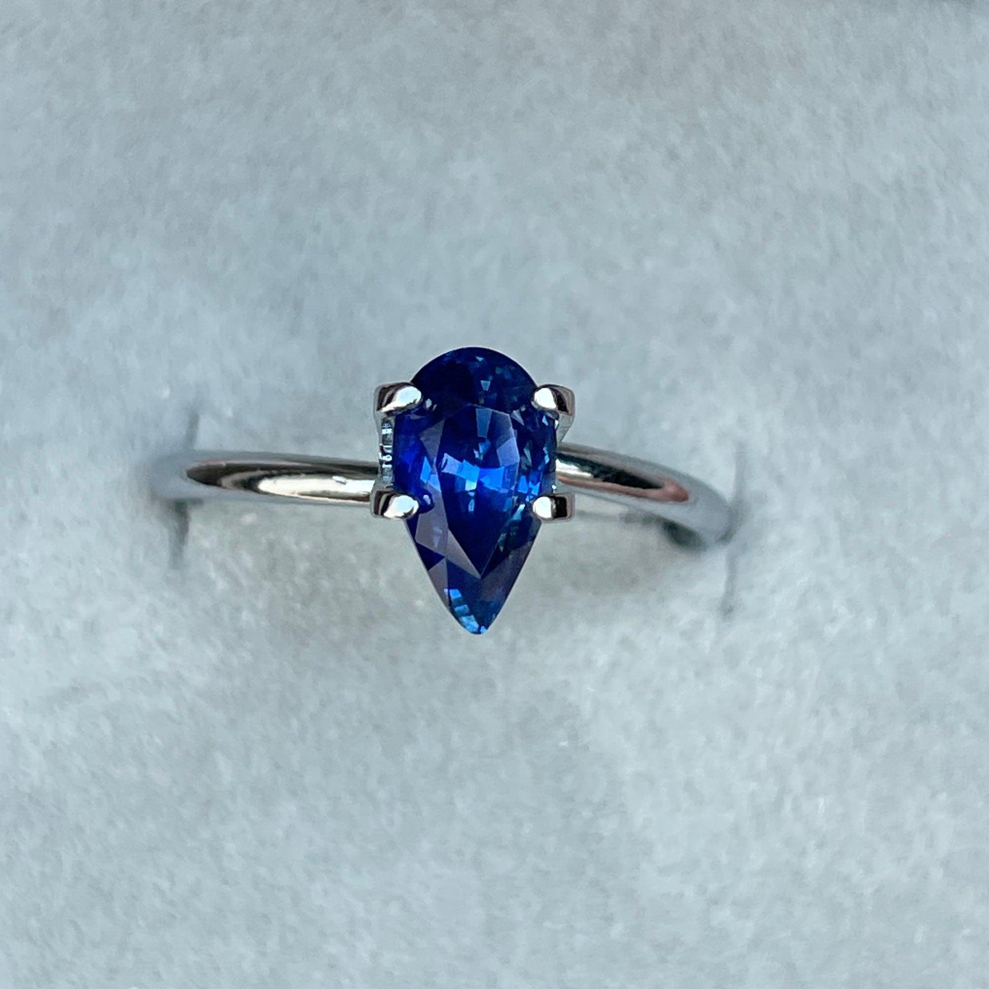 blue sapphire engagement rings