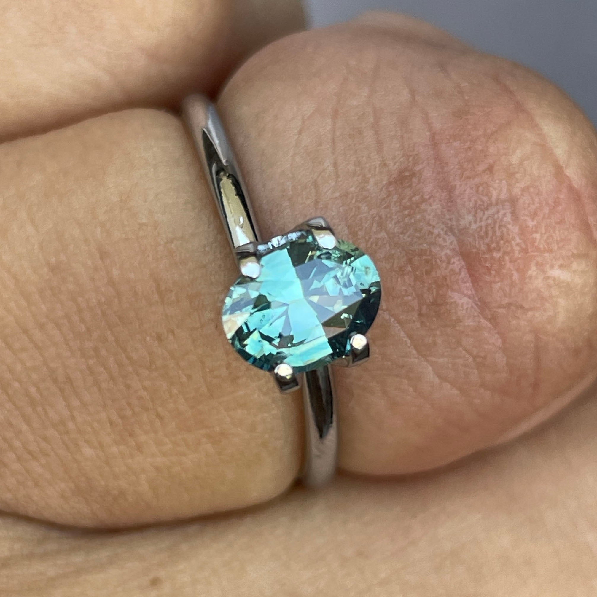NATURAL TEAL BLUE GREEN SAPPHIRE OVAL 1.19