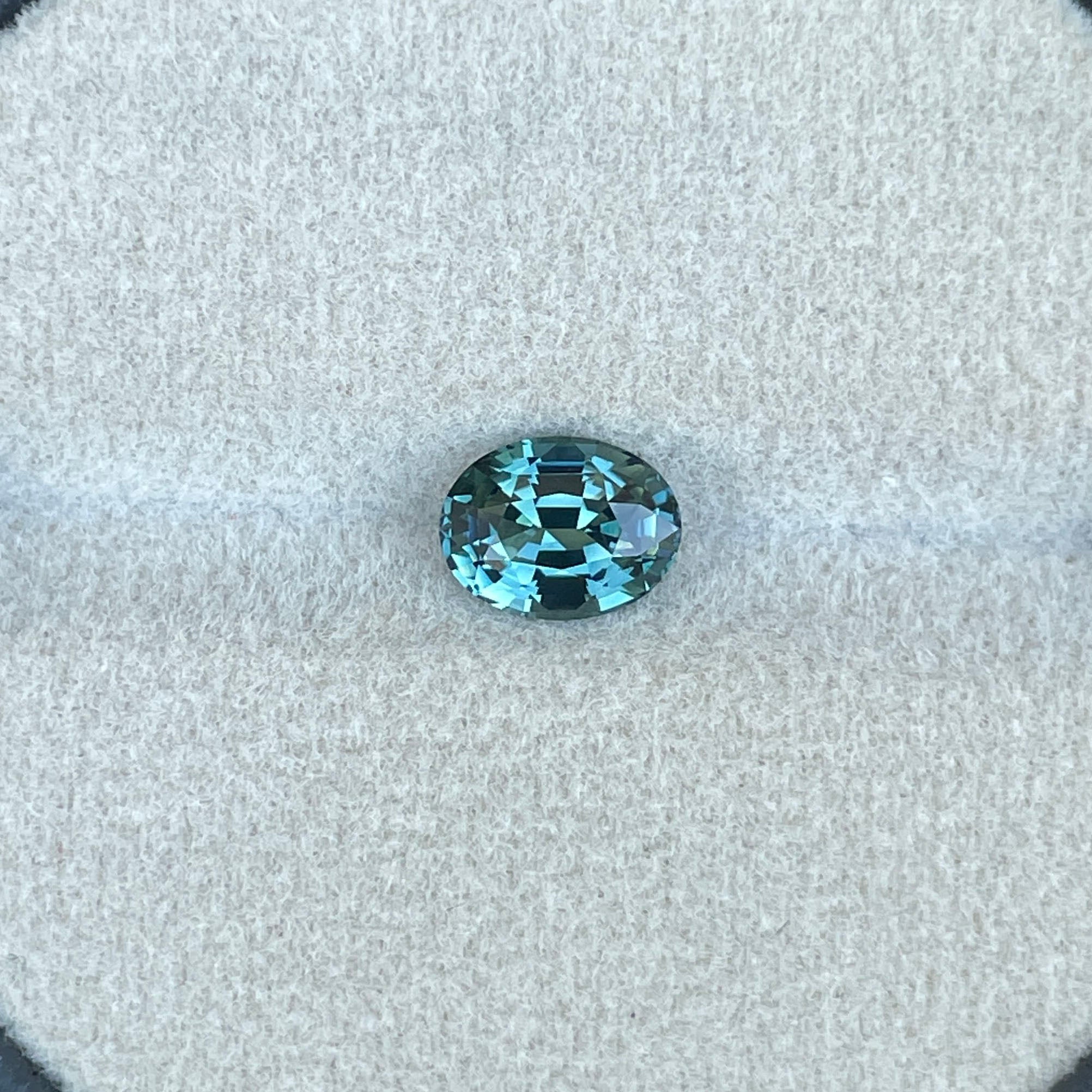 NATURAL BLUE GREEN OVAL SAPPHIRE 1.71