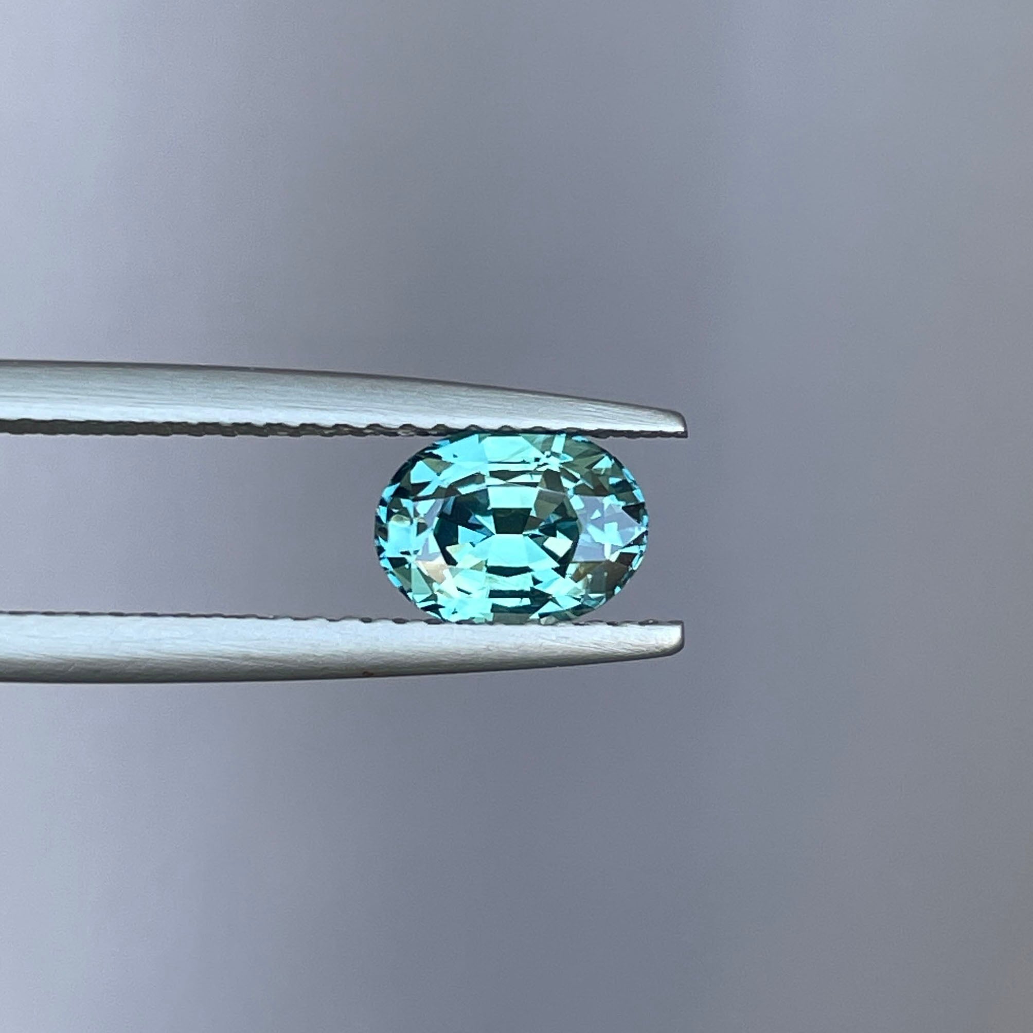 NATURAL BLUE GREEN SAPPHIRE OVAL 1.32 