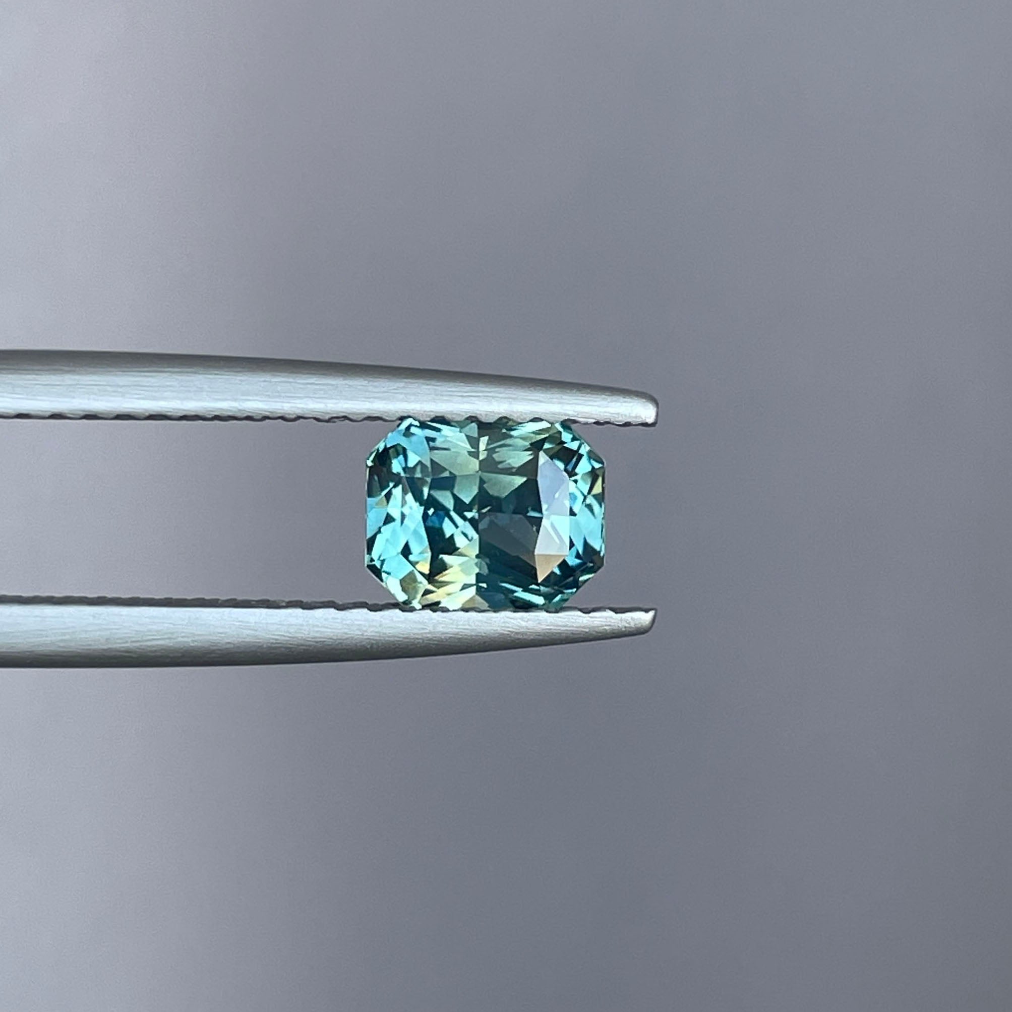 NATURAL BLUE GREEN SAPPHIRE RADIANT 1.28