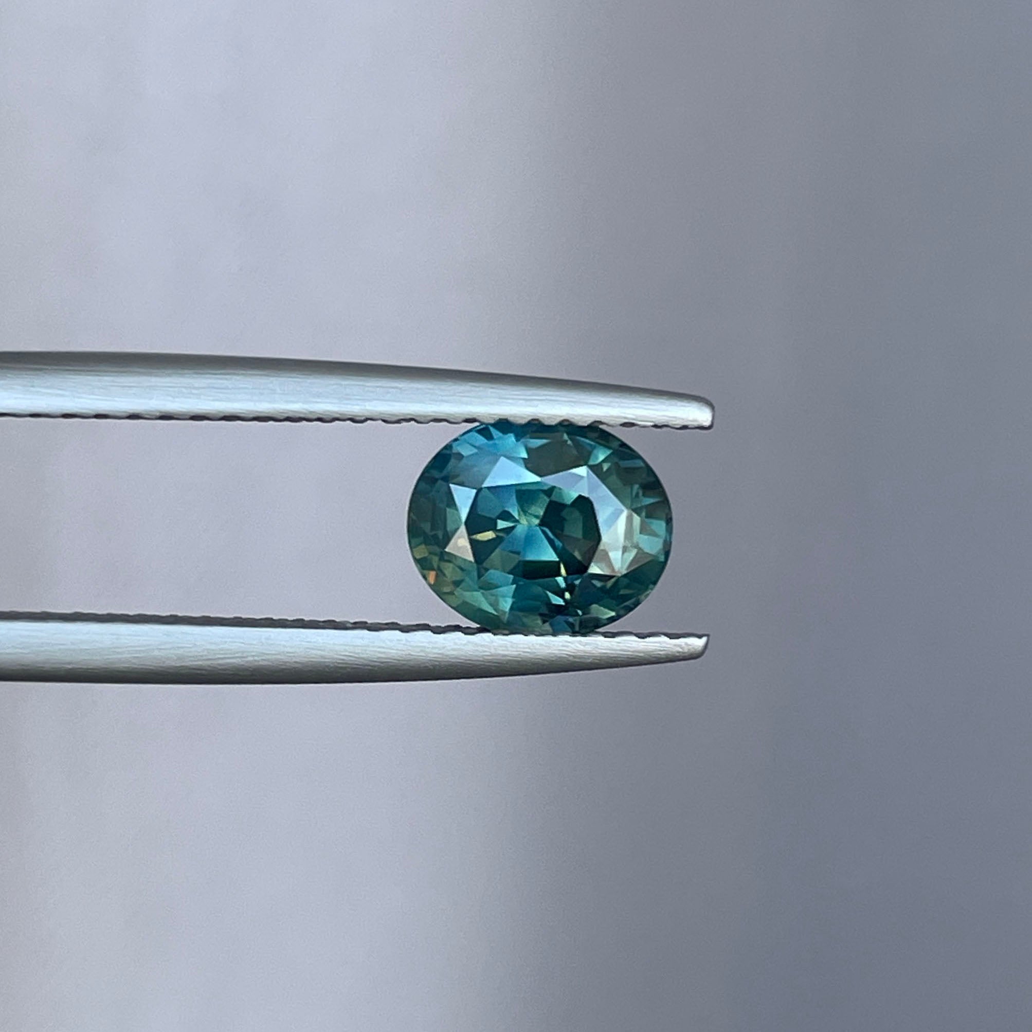 NATURAL GREEN SAPPHIRE OVAL 1.75
