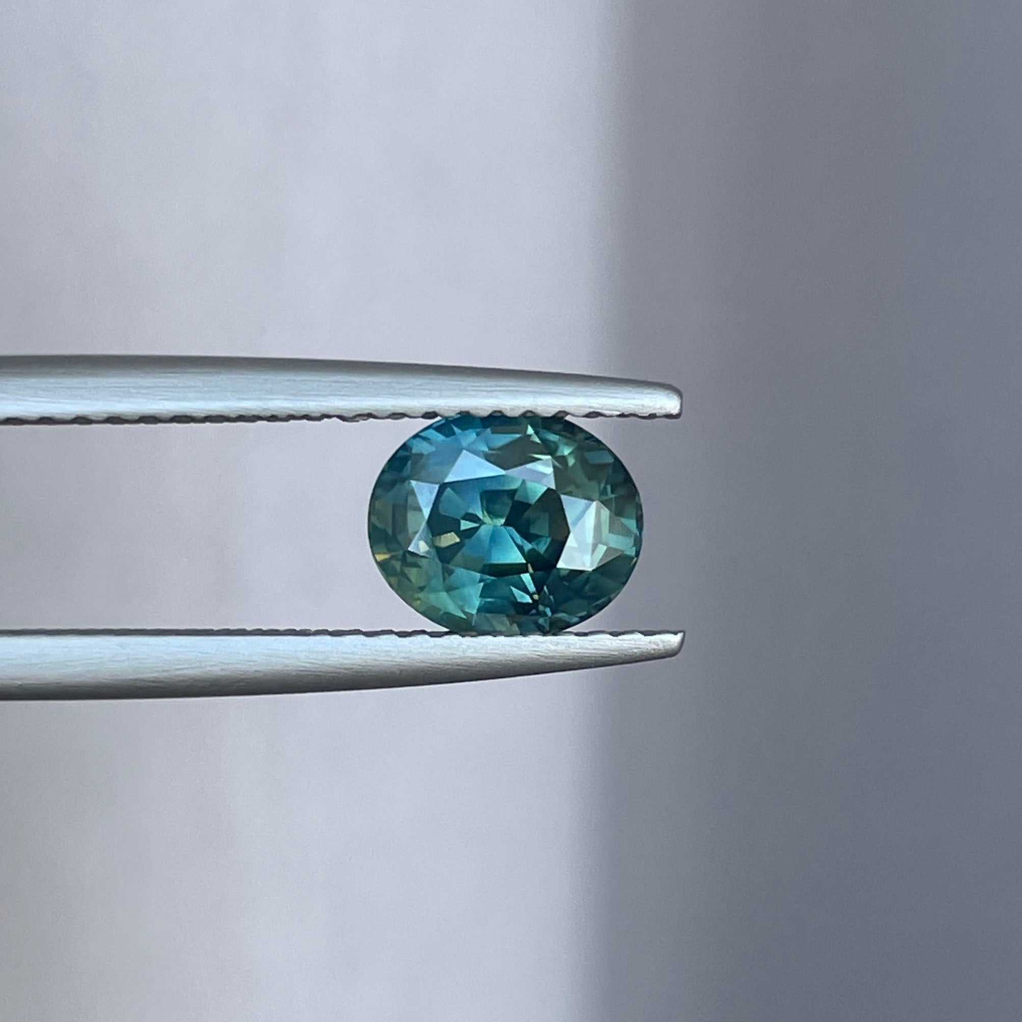 NATURAL GREEN SAPPHIRE OVAL 1.75
