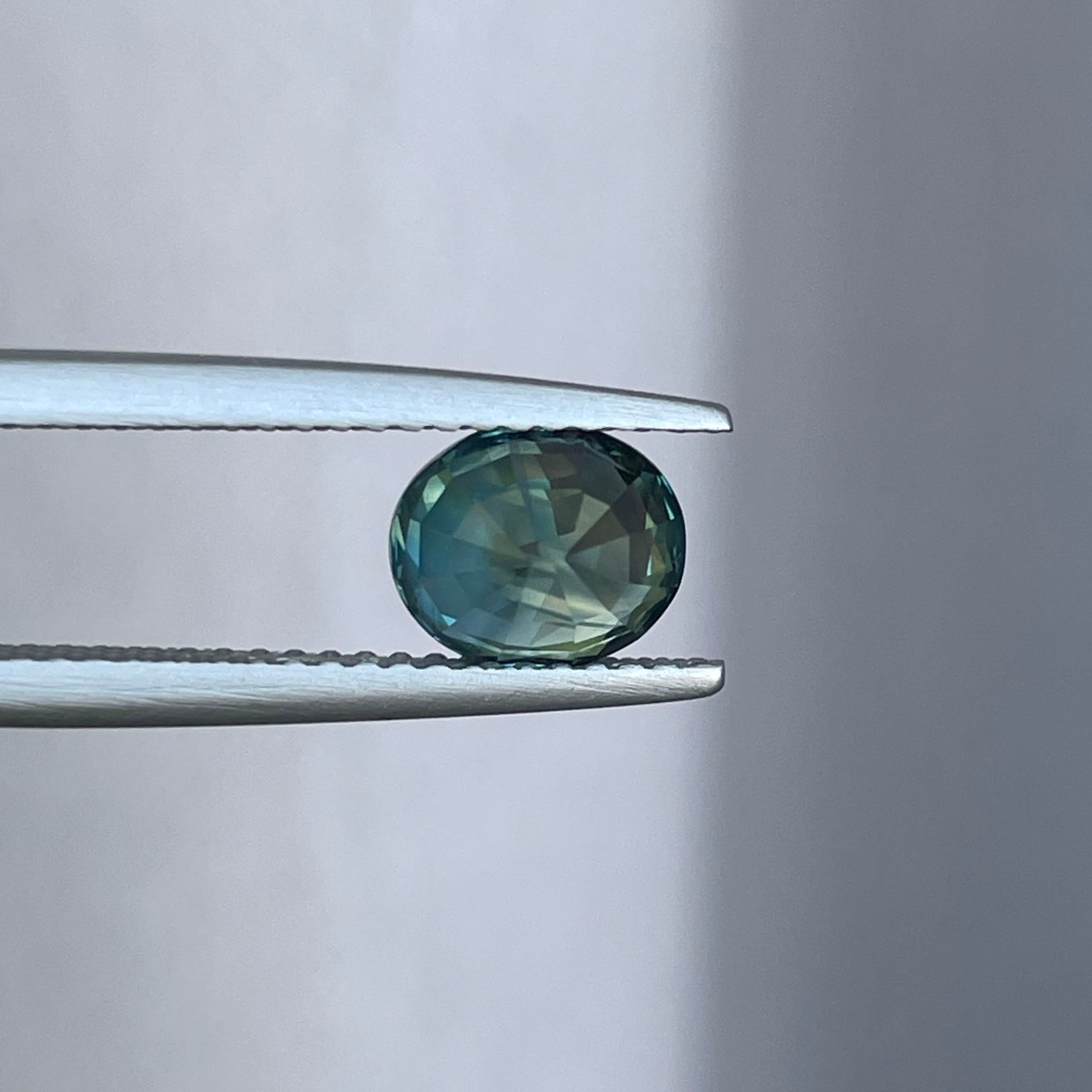 NATURAL GREEN SAPPHIRE OVAL 1.75