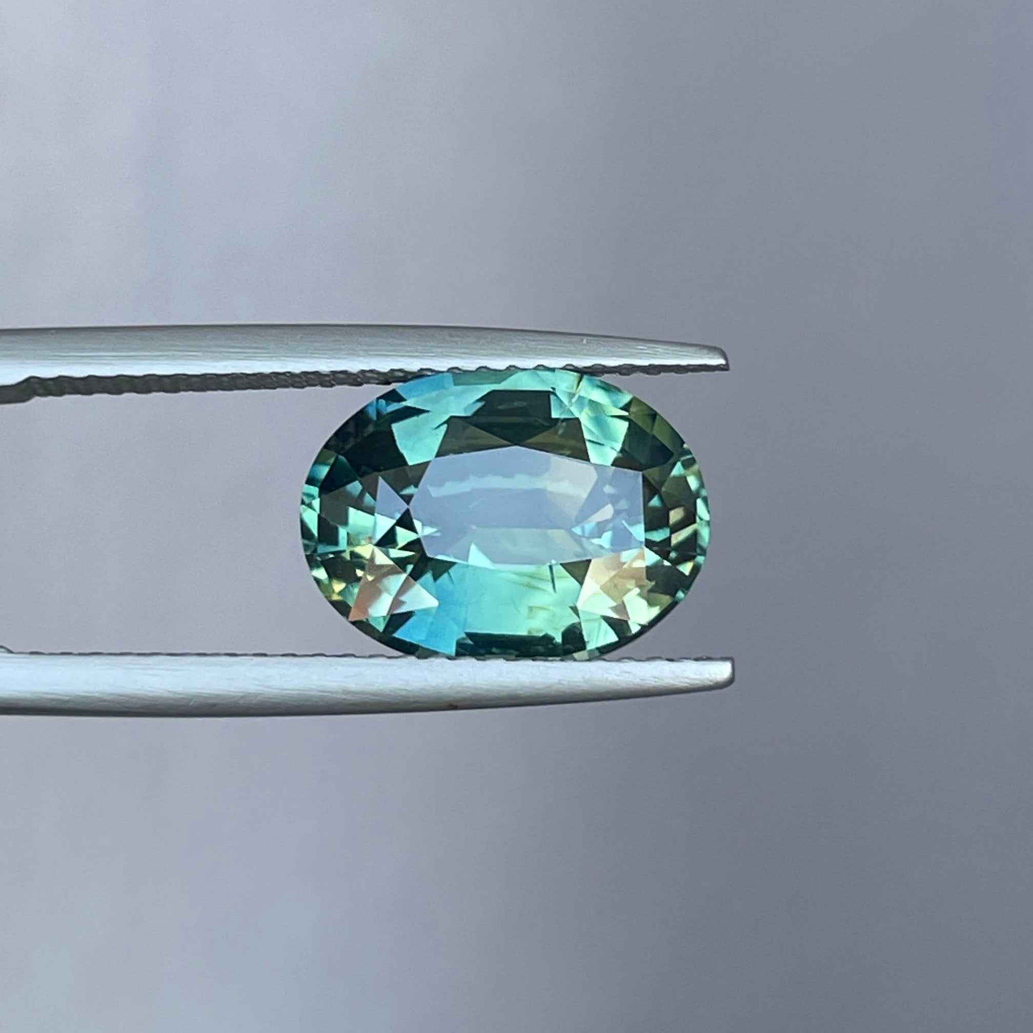 NATURAL PARTI SAPPHIRE TEAL OVAL 5.36