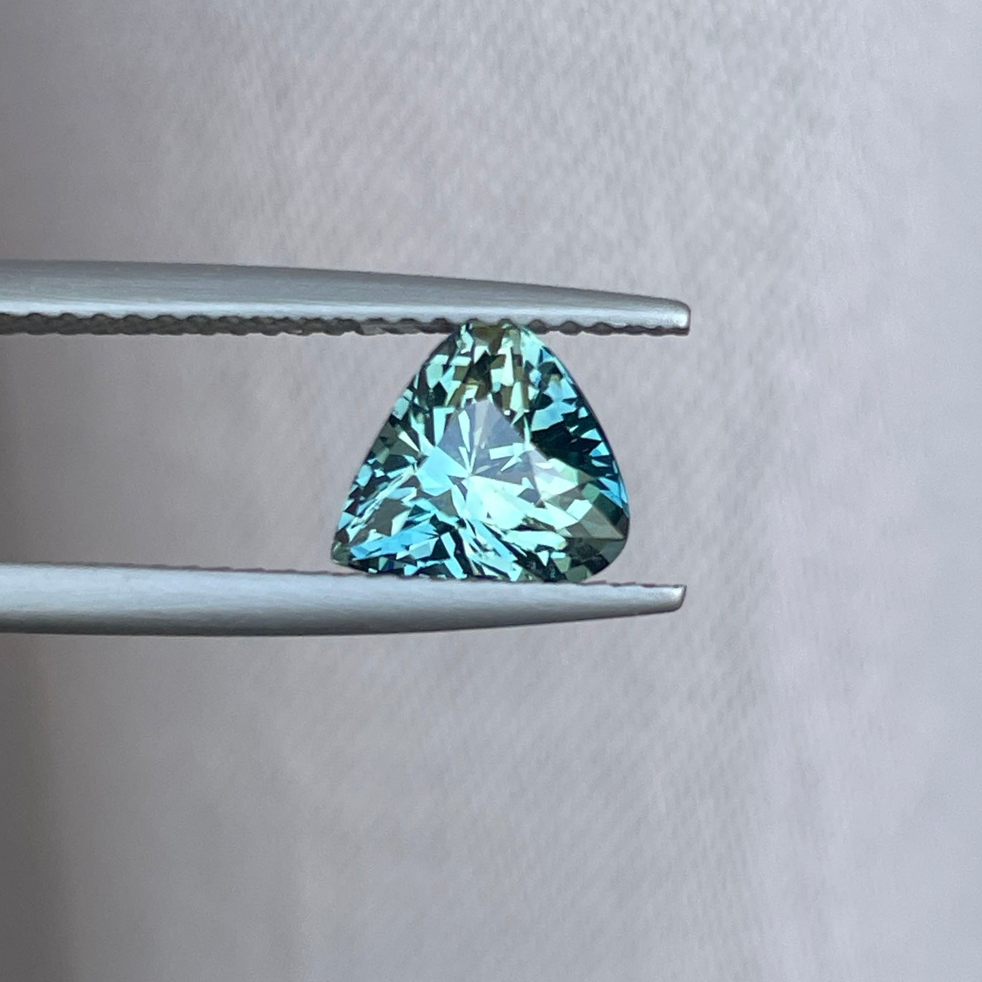 NATURAL PARTI TEAL TRIANGLE SAPPHIRE 2.20