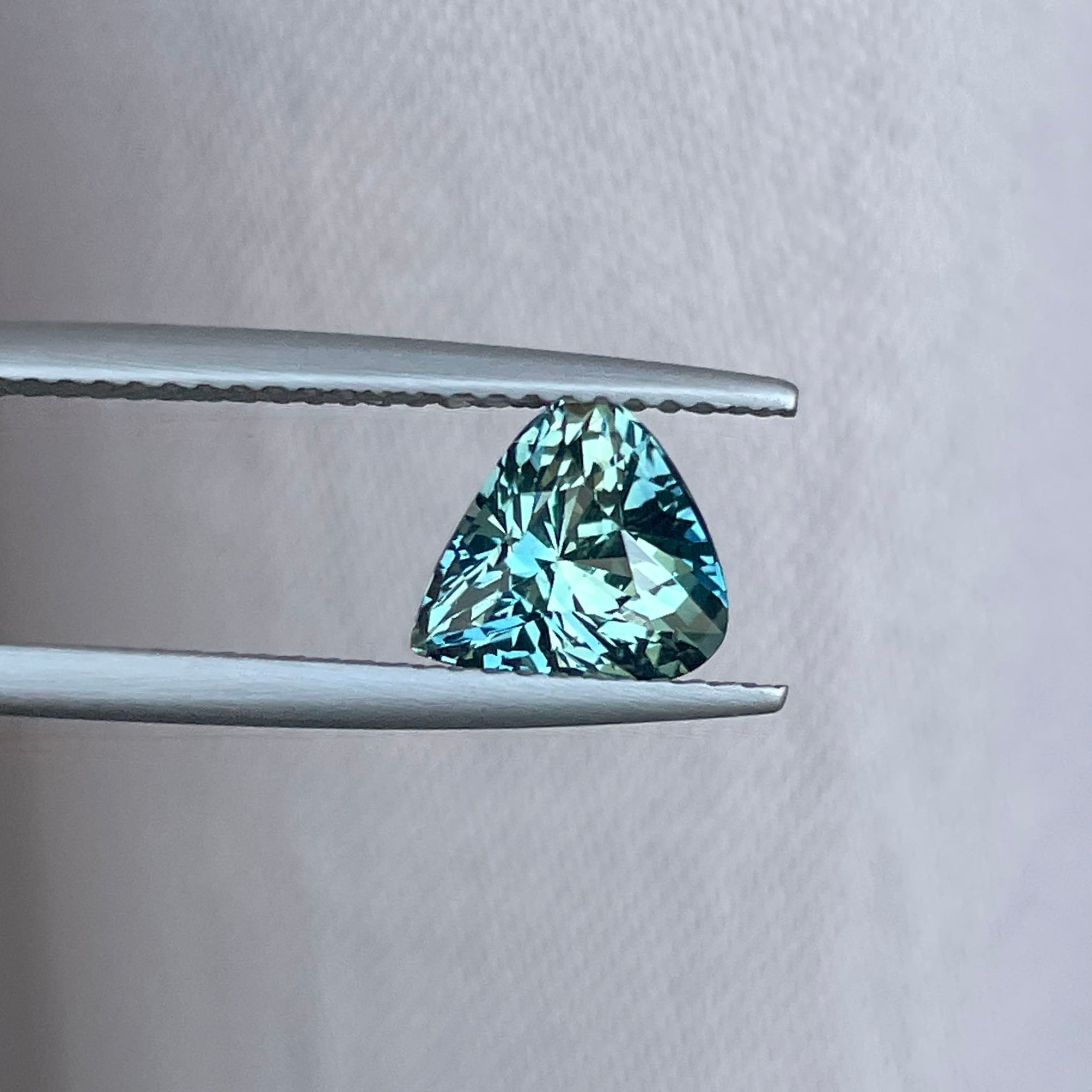 NATURAL PARTI TEAL TRIANGLE SAPPHIRE 2.20