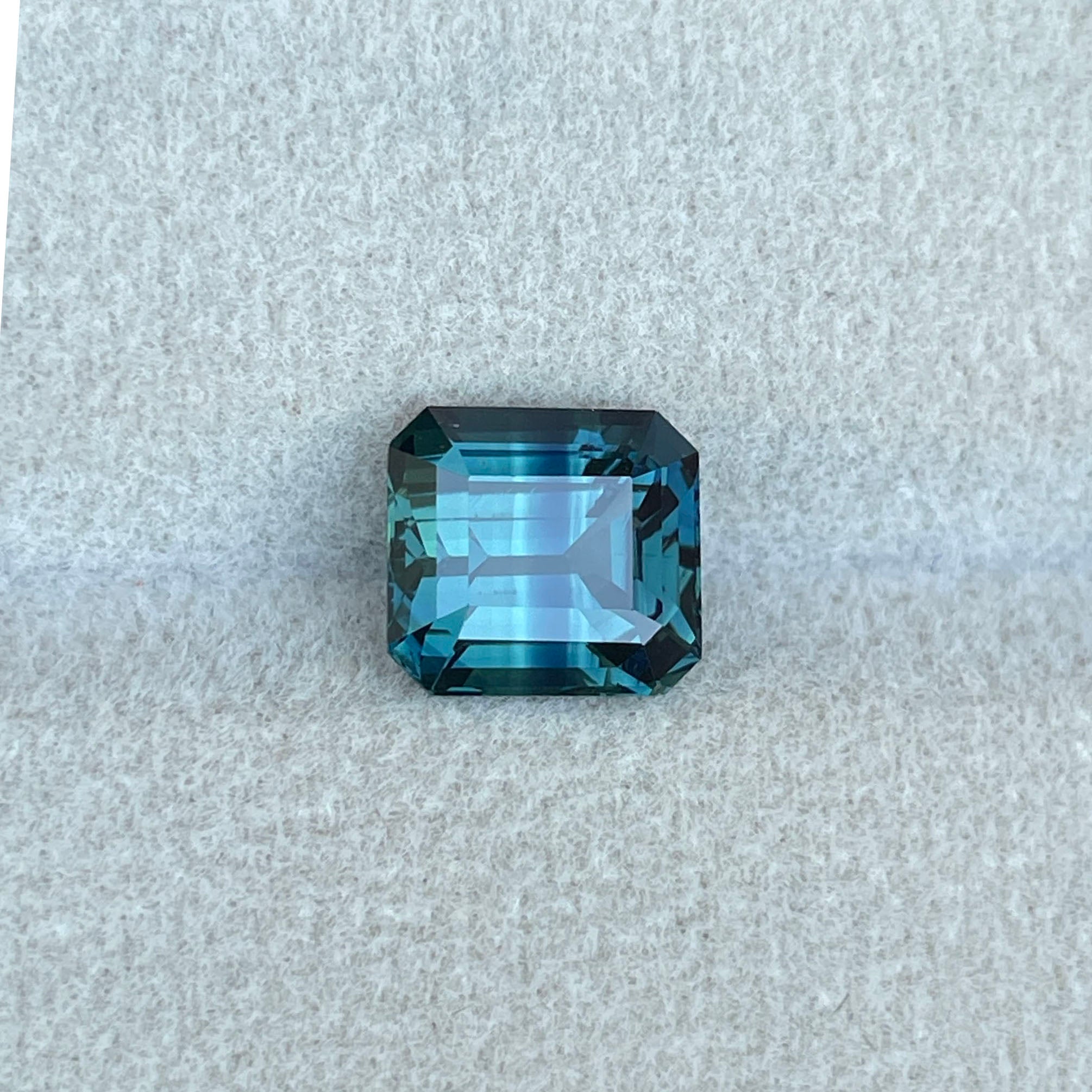 NATURAL TEAL BUE GREEN EMERALD SAPPHIRE 3.94