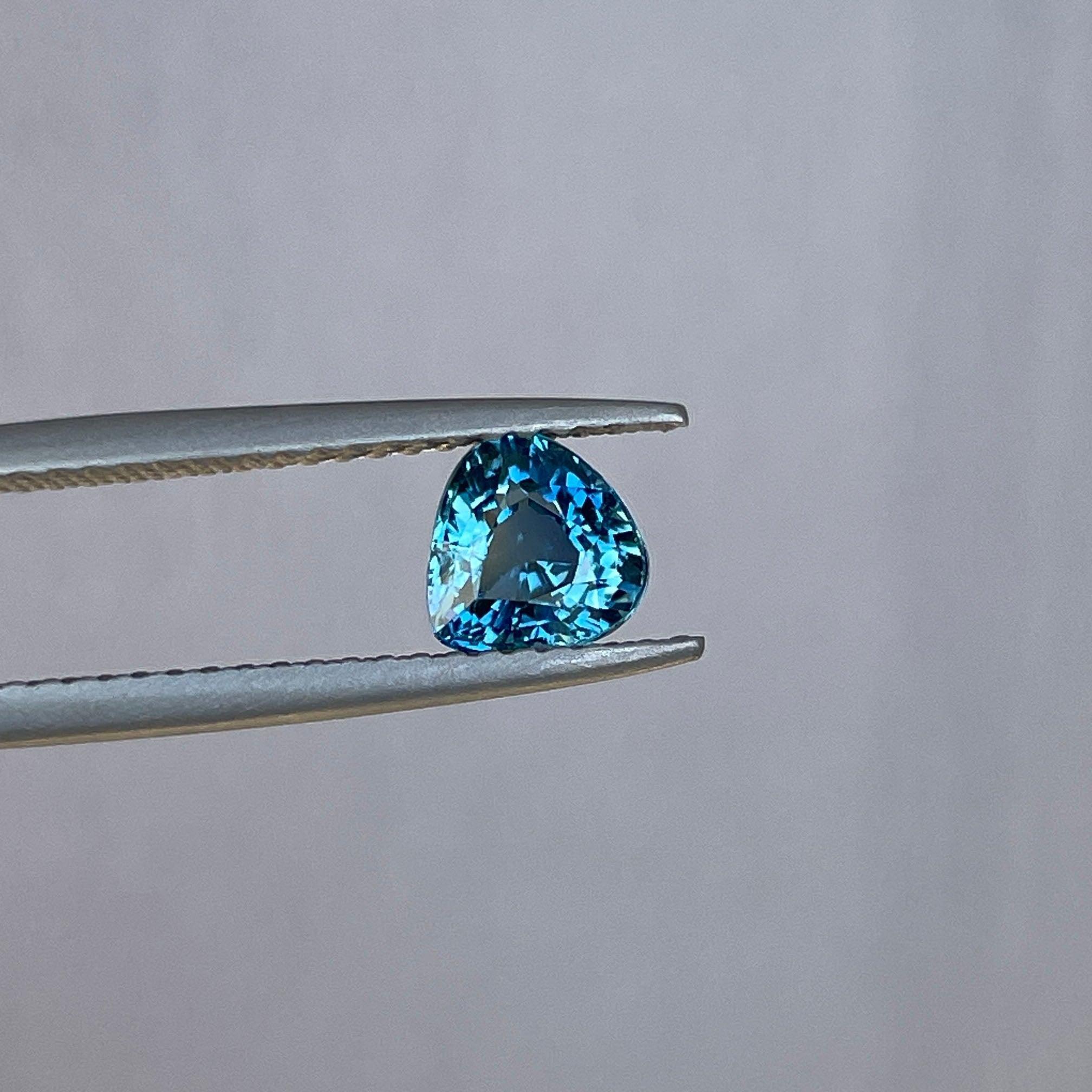 blue green sapphire