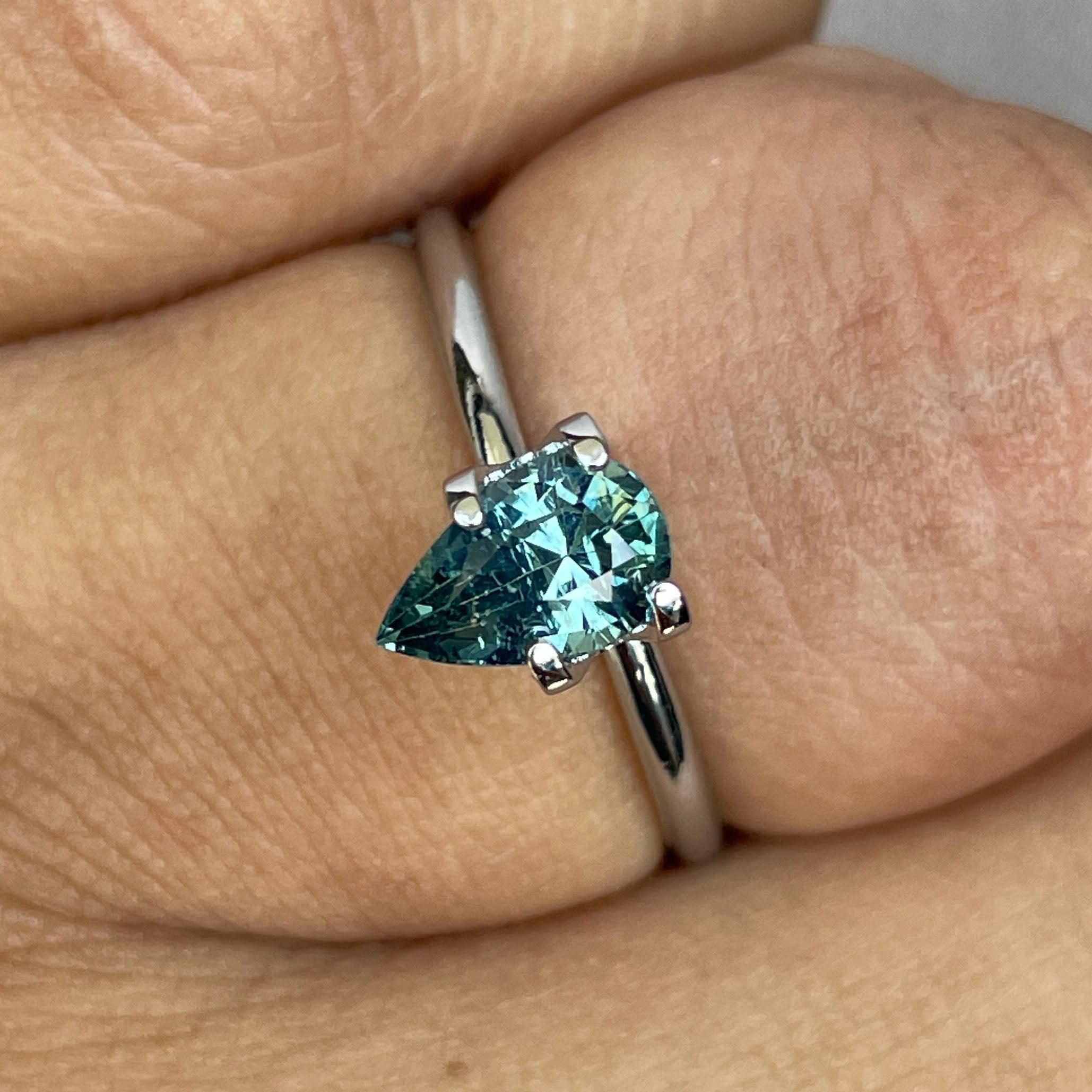 blue green sapphire