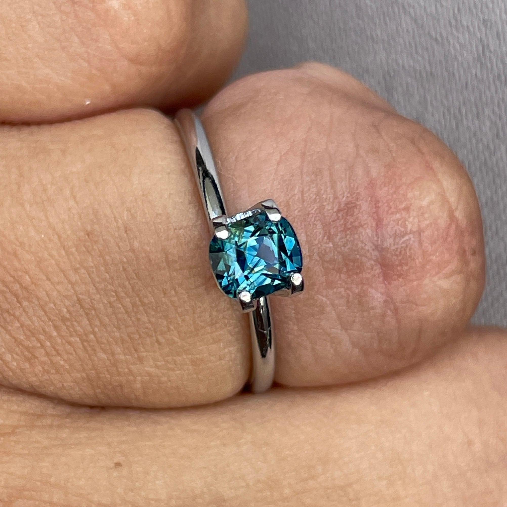 blue green sapphire