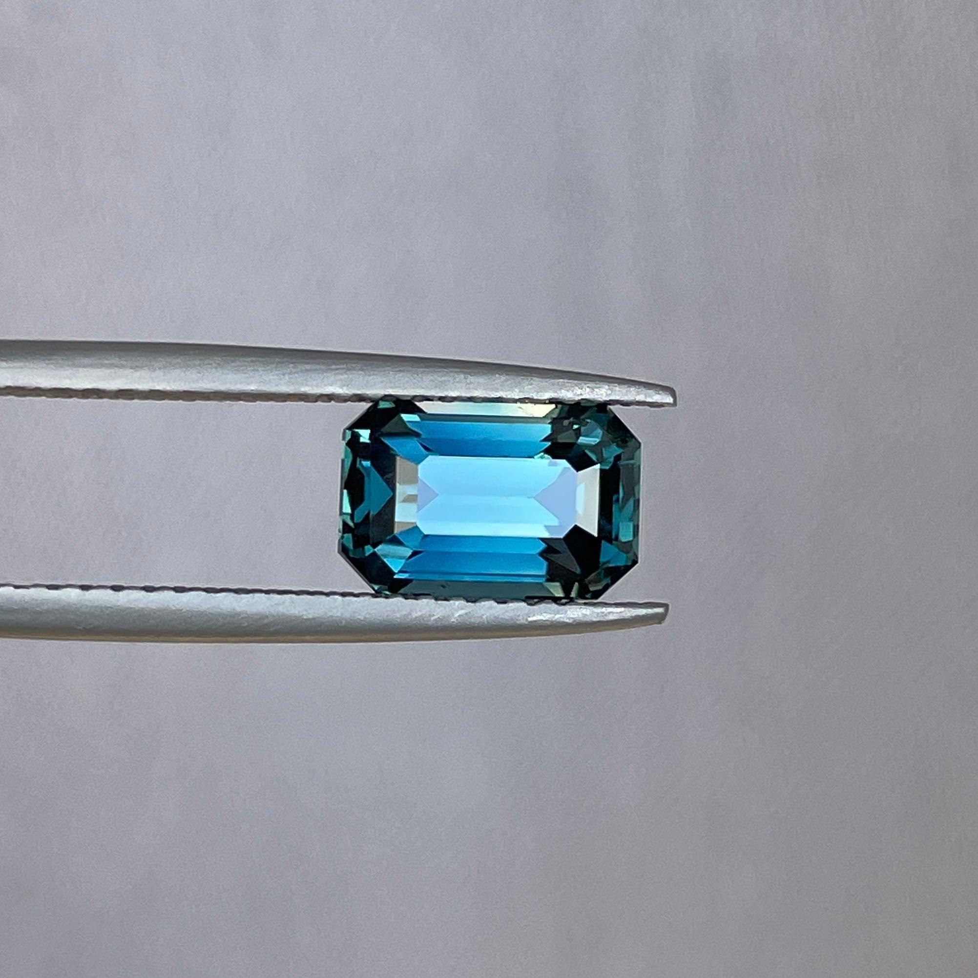 blue green sapphire
