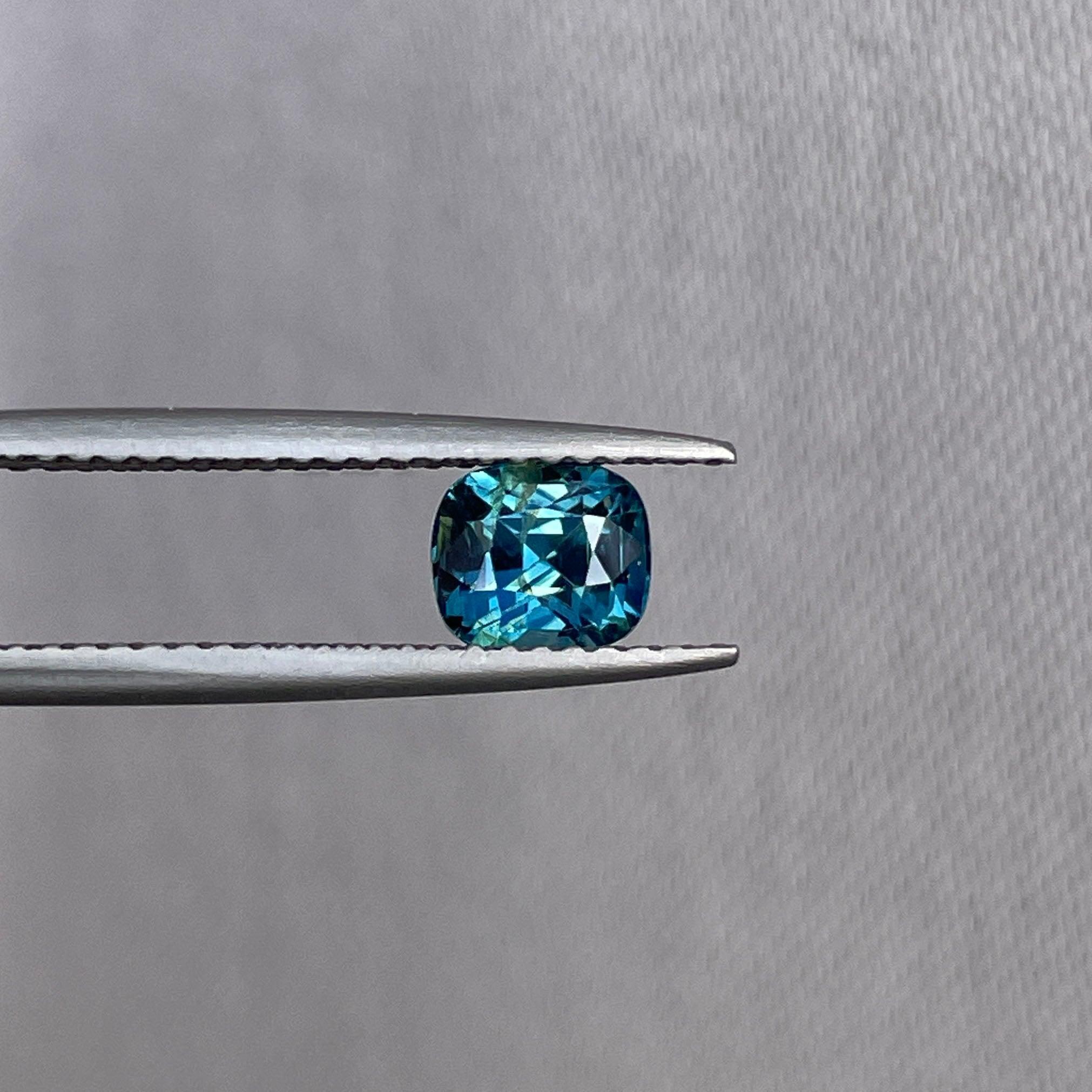 blue green sapphire