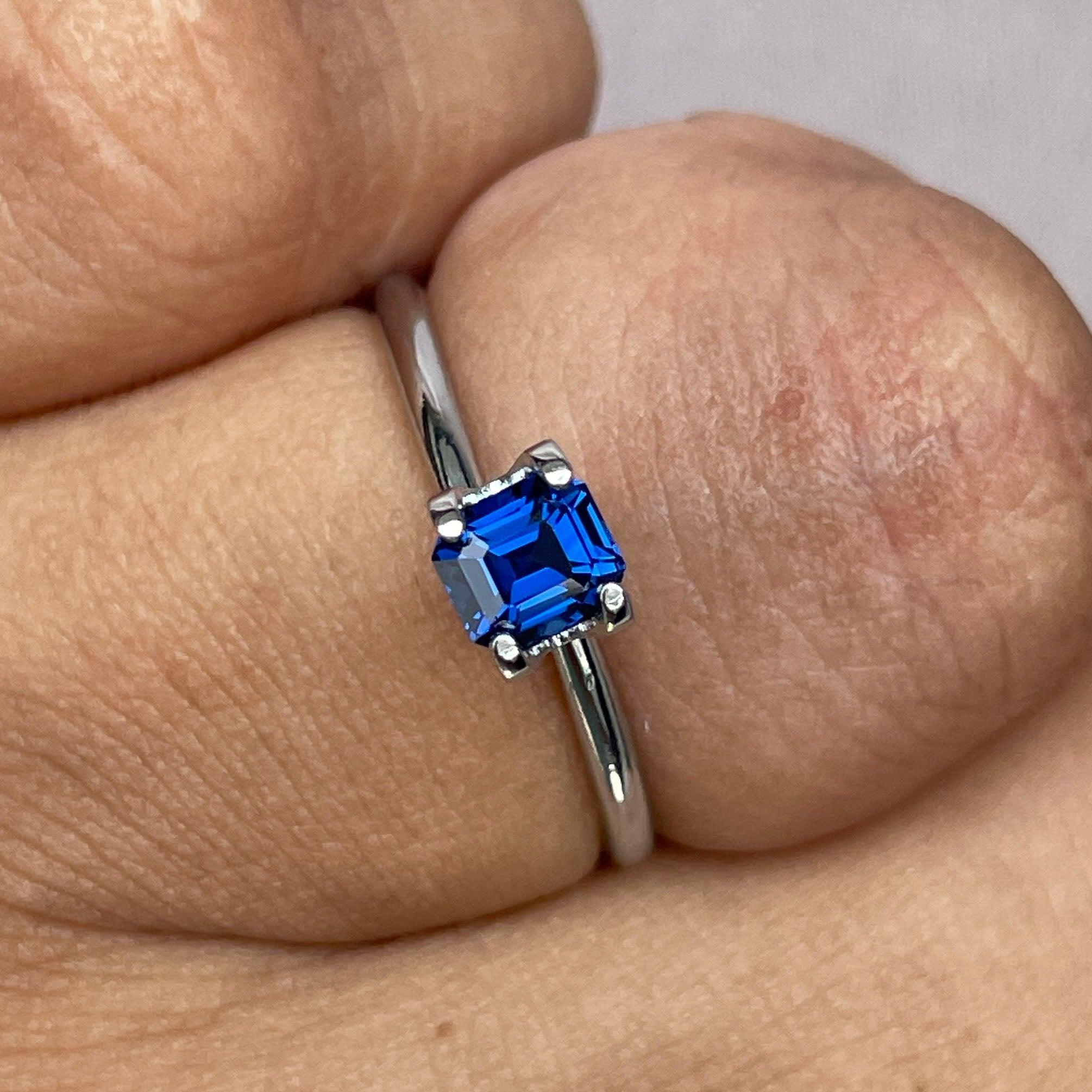blue sapphire engagement rings