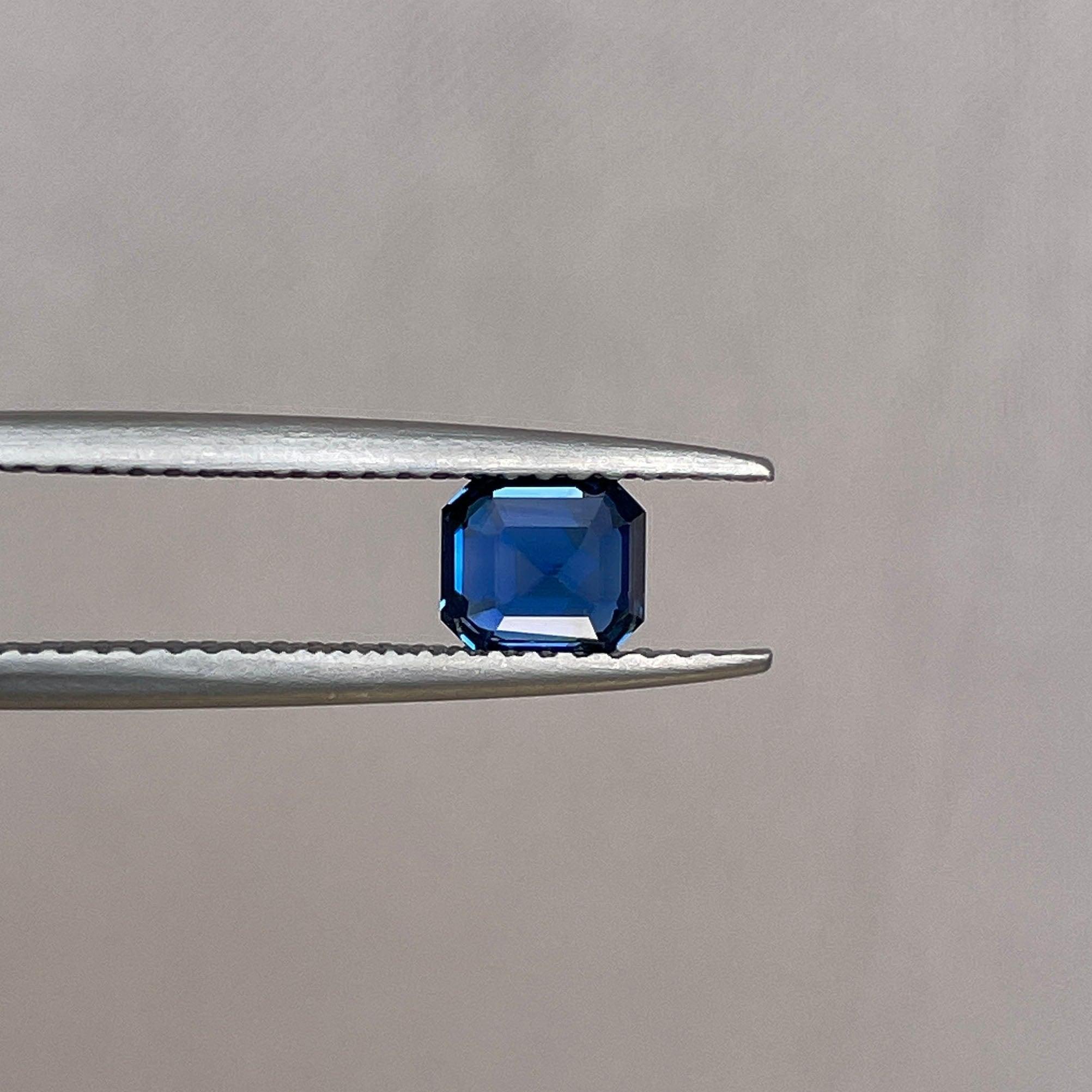 blue sapphire engagement rings