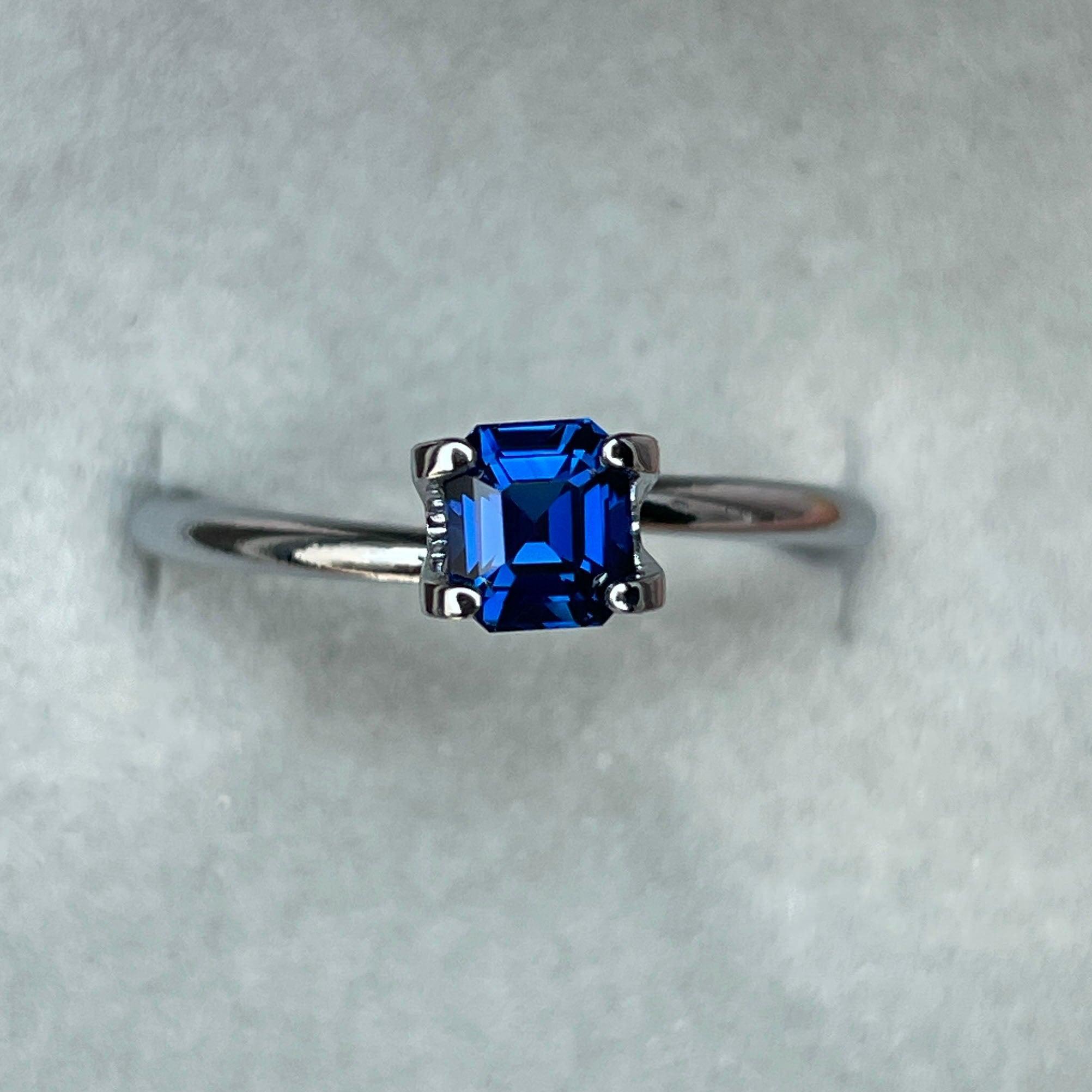 Natural Blue sapphire Emerald cut, Blue sapphire 0.81 crt
