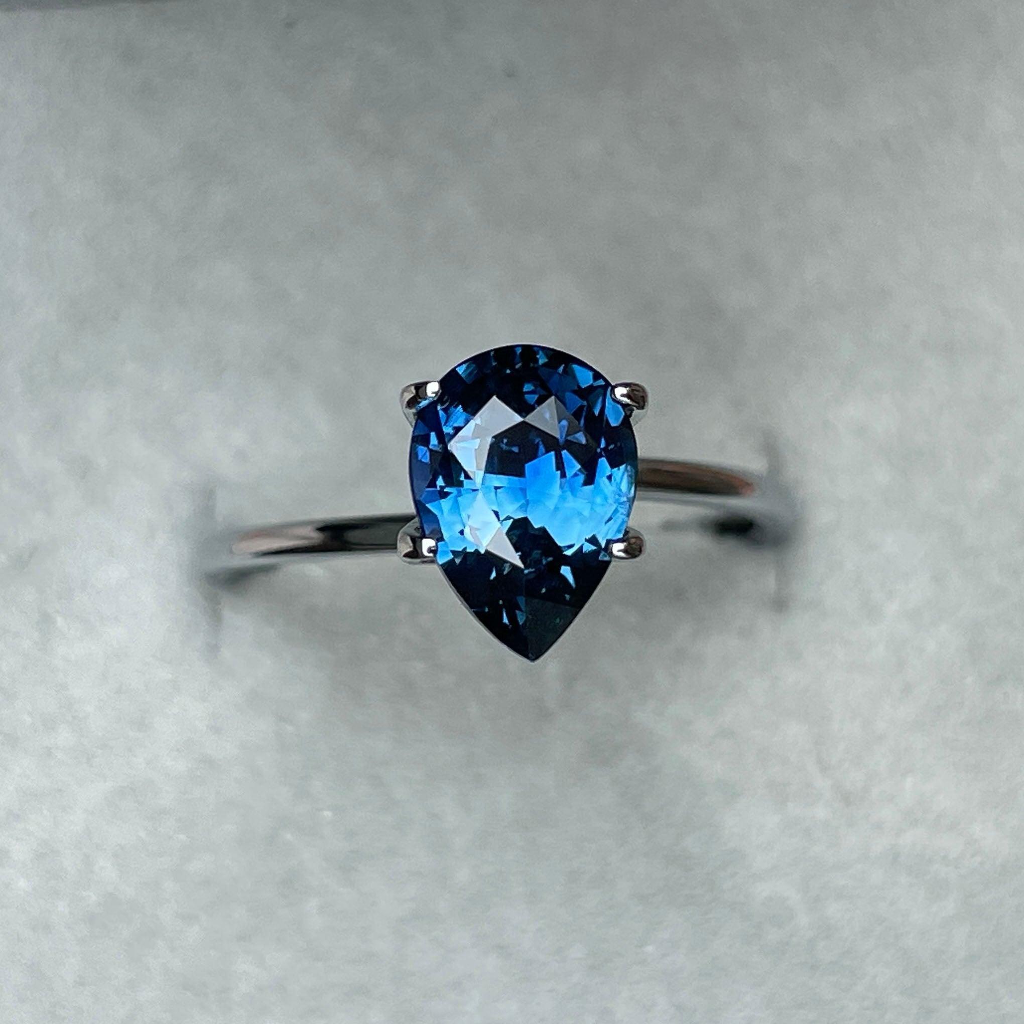 blue sapphire engagement rings