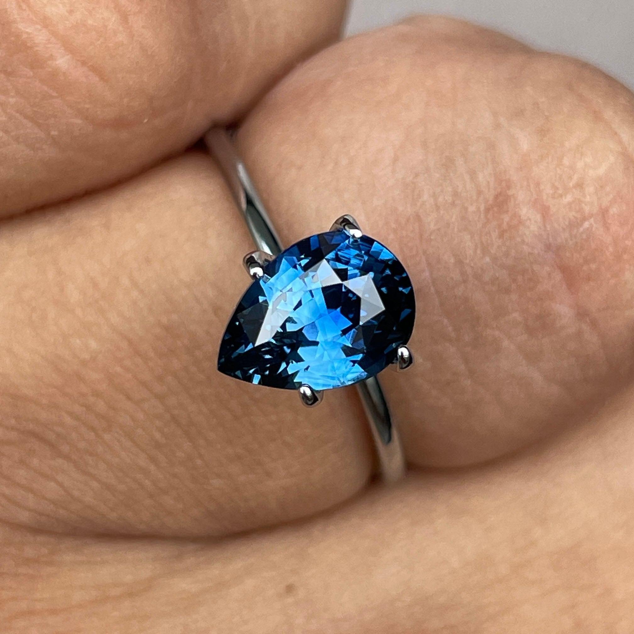 blue sapphire engagement rings