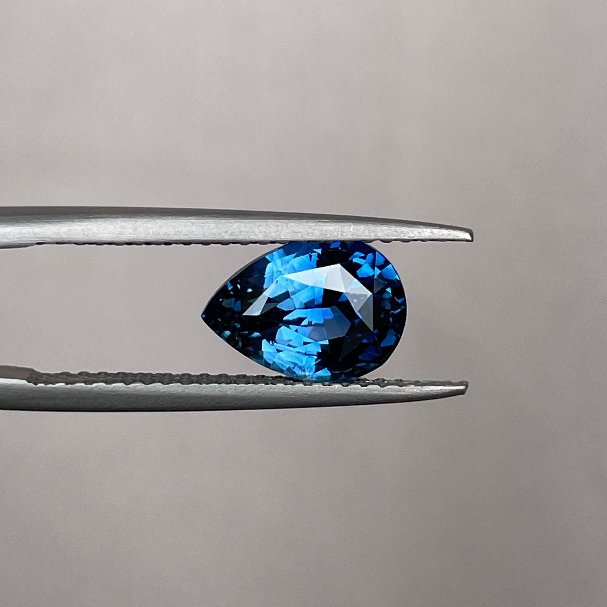 blue sapphire engagement rings