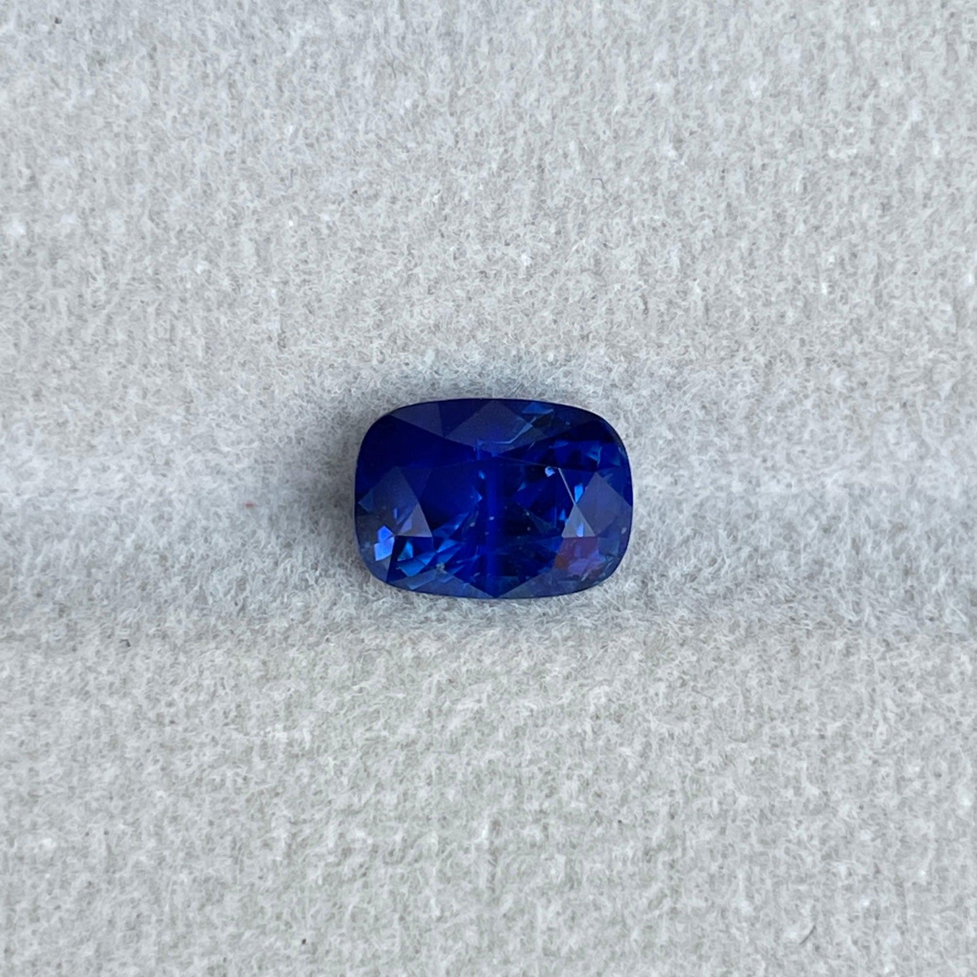 blue sapphire gemstone