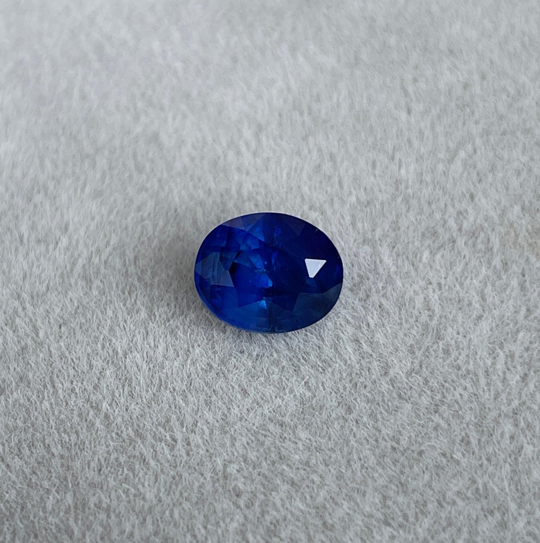 blue sapphire gemstone