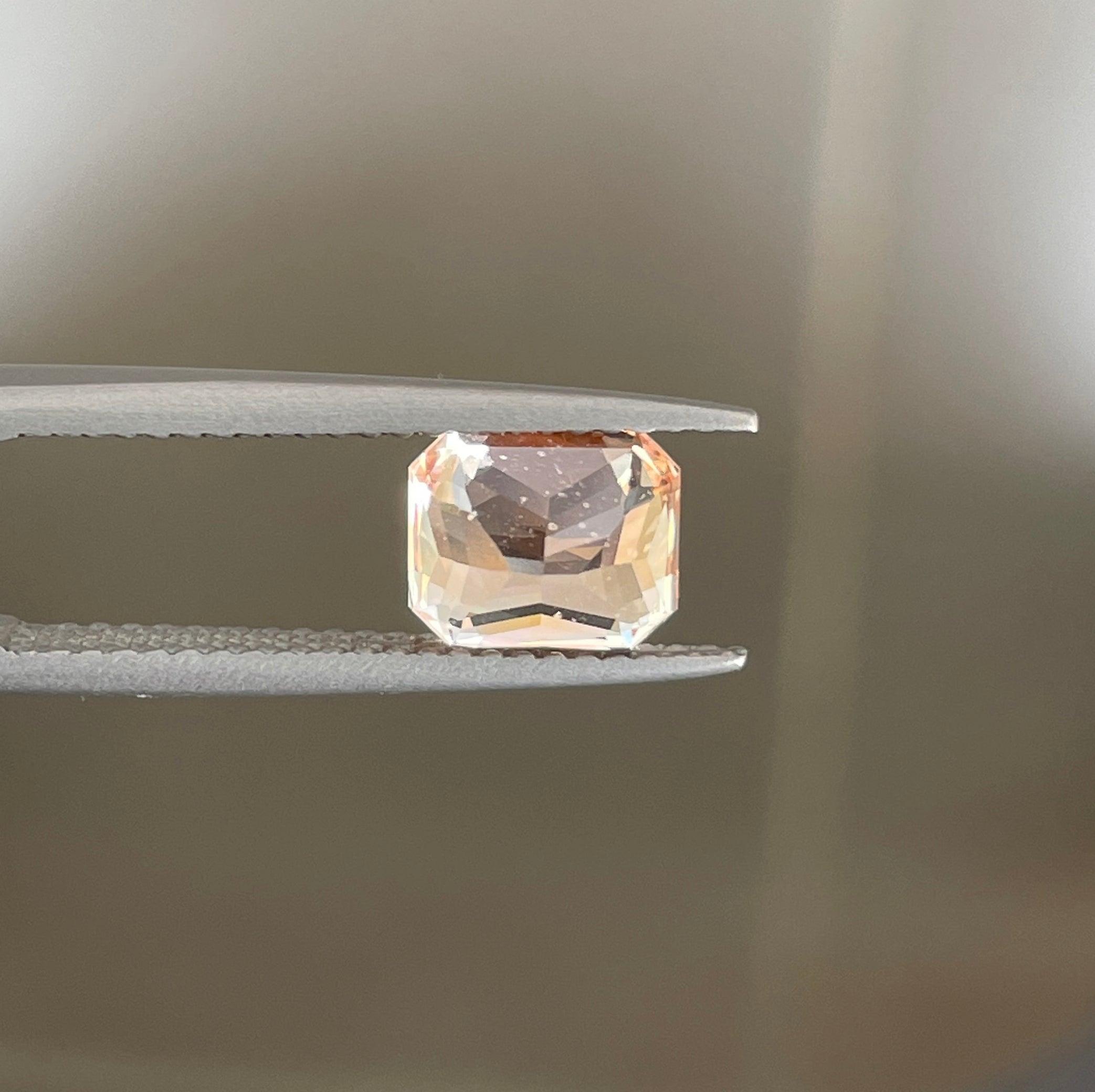 peach sapphire stone