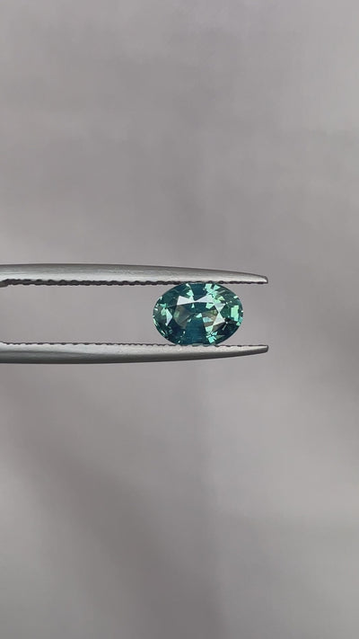 Green sapphire 