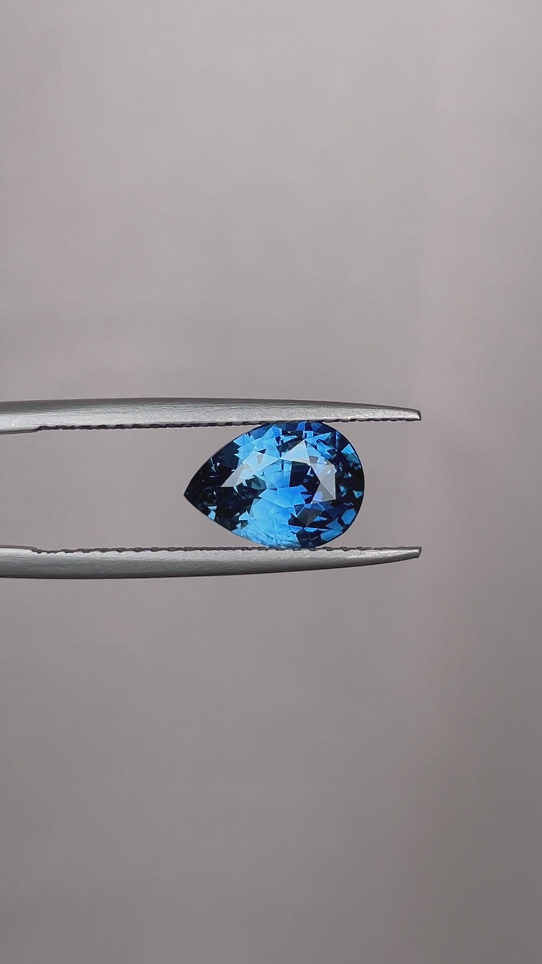 blue sapphire engagement rings