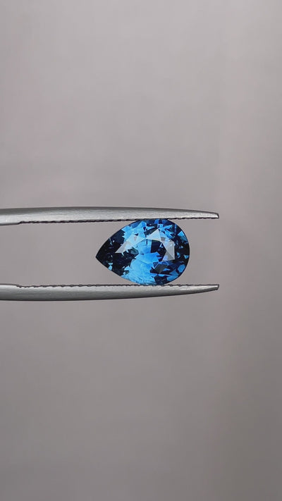 blue sapphire engagement rings